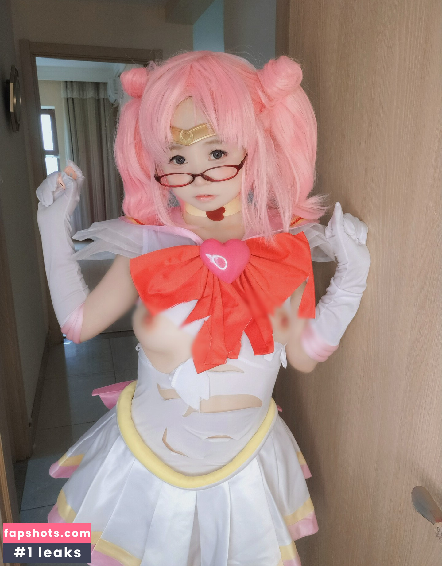 YaoYaoQwQ gallery photo #18