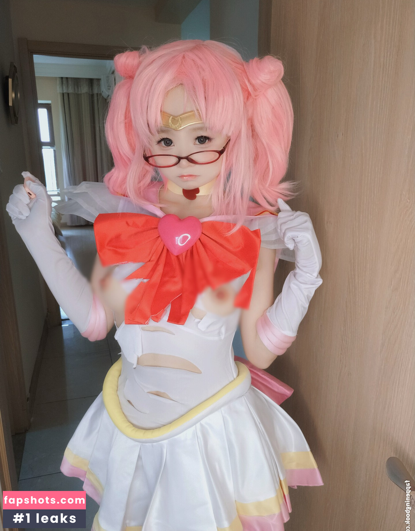 YaoYaoQwQ gallery photo #19