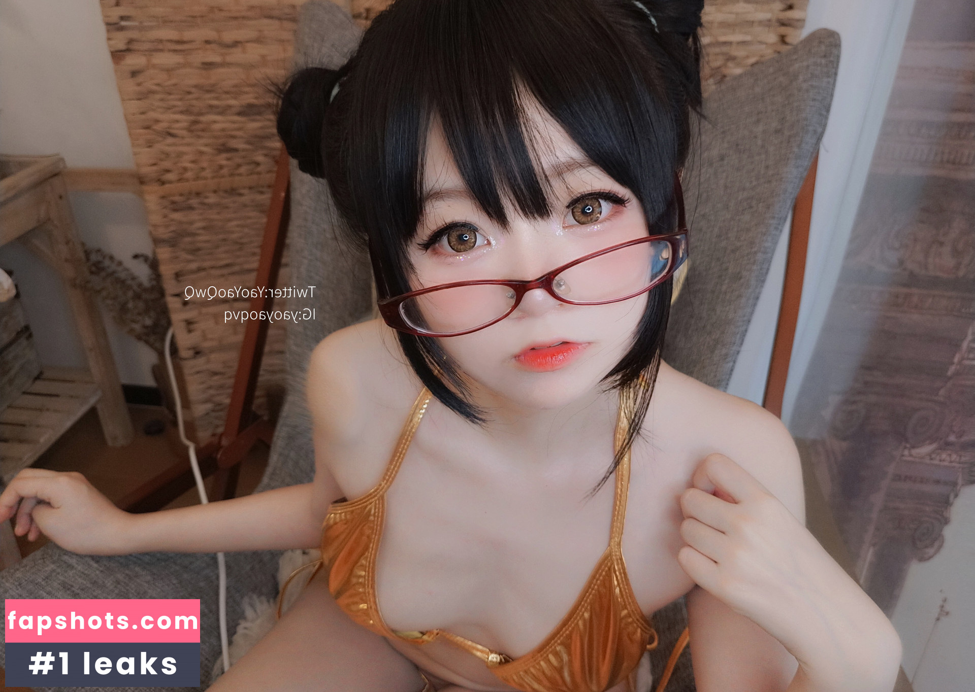 YaoYaoQwQ gallery photo #197