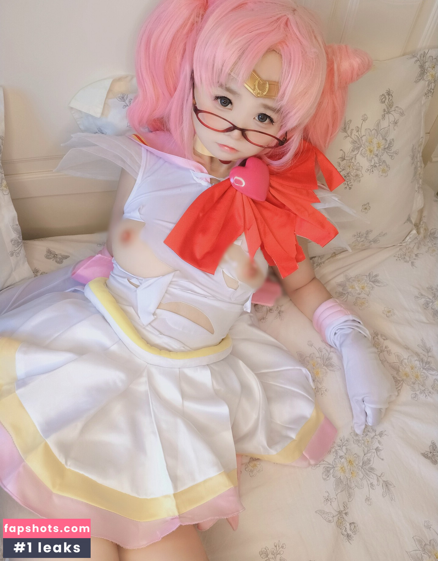 YaoYaoQwQ gallery photo #24