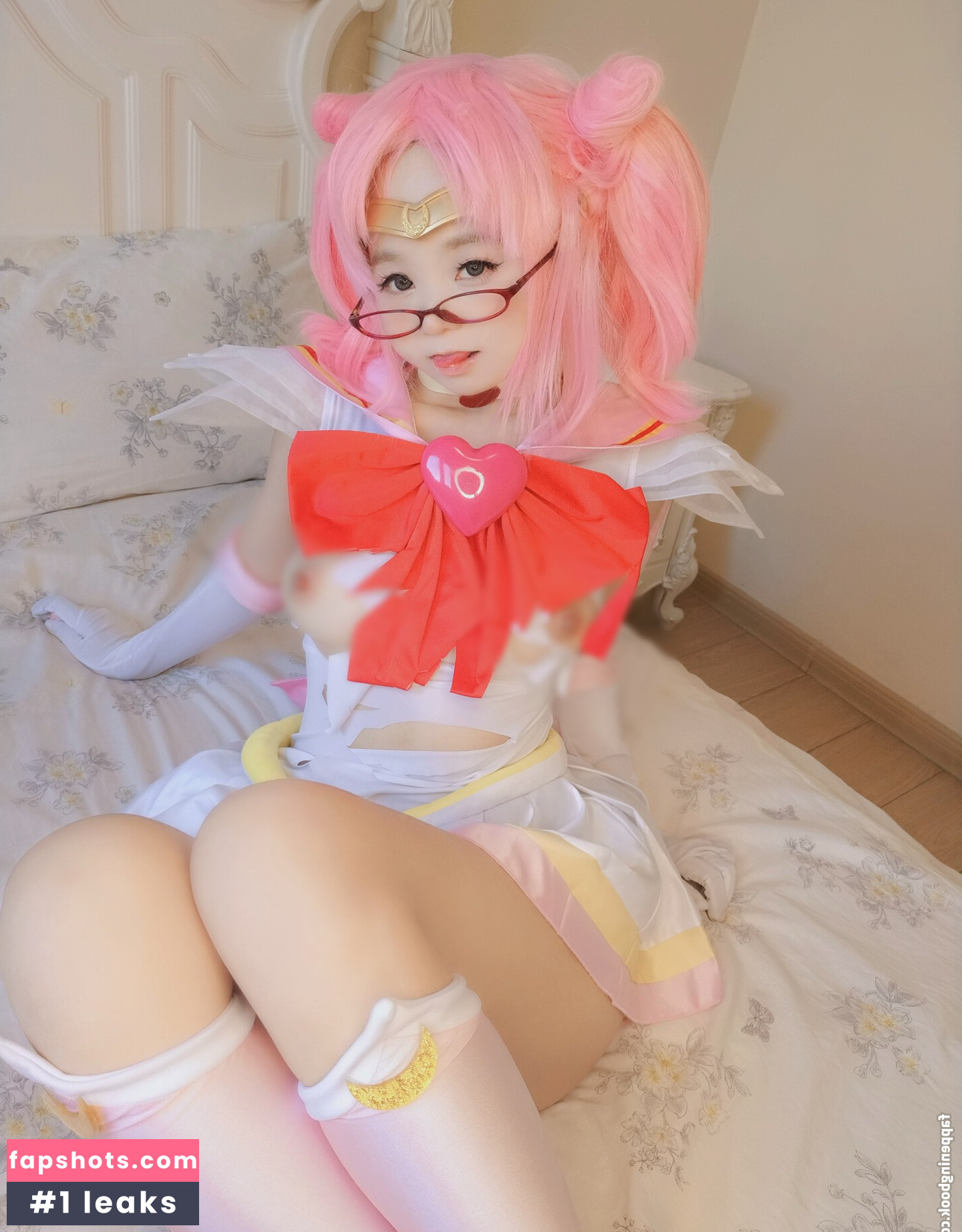 YaoYaoQwQ gallery photo #28