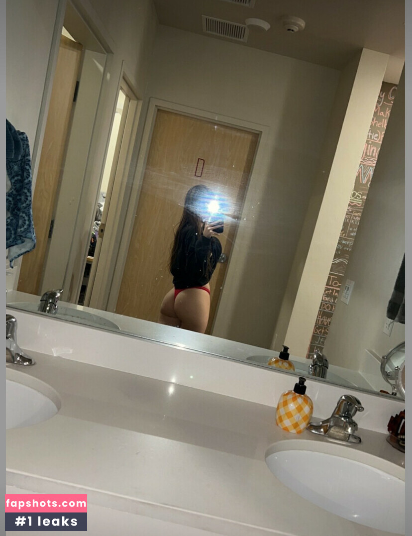 Yaret987 gallery photo #3