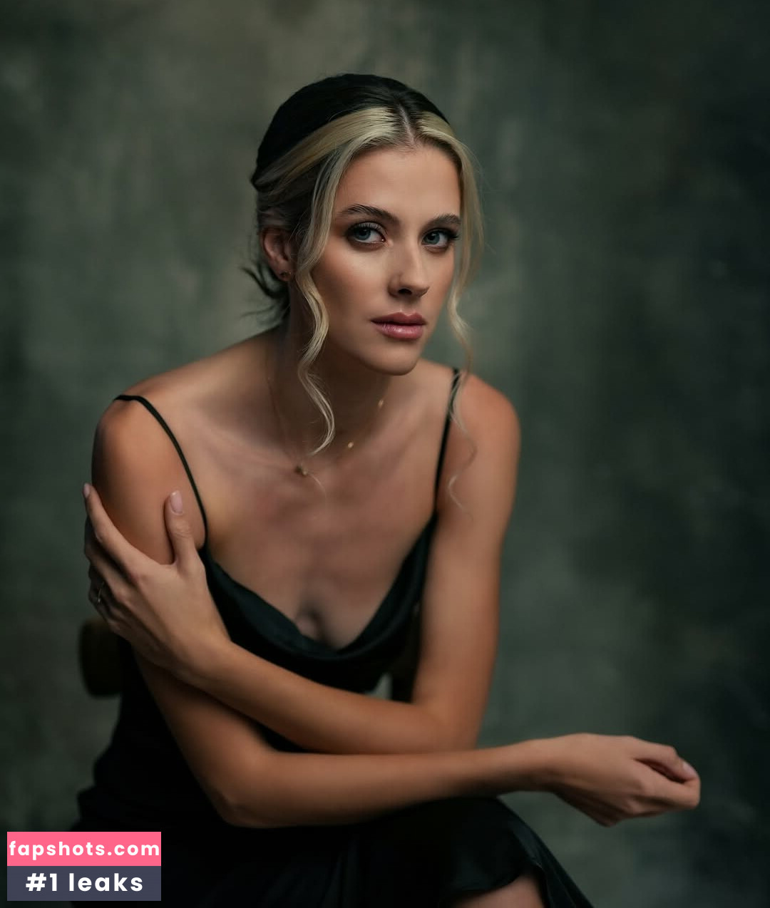 Yaroslova Mahuchikh gallery photo #4