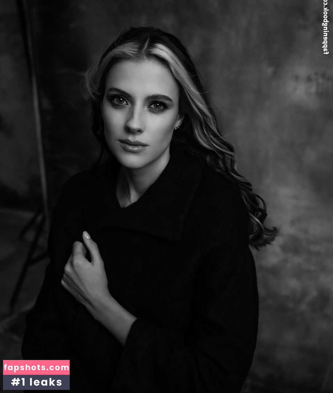 Yaroslova Mahuchikh gallery photo #5