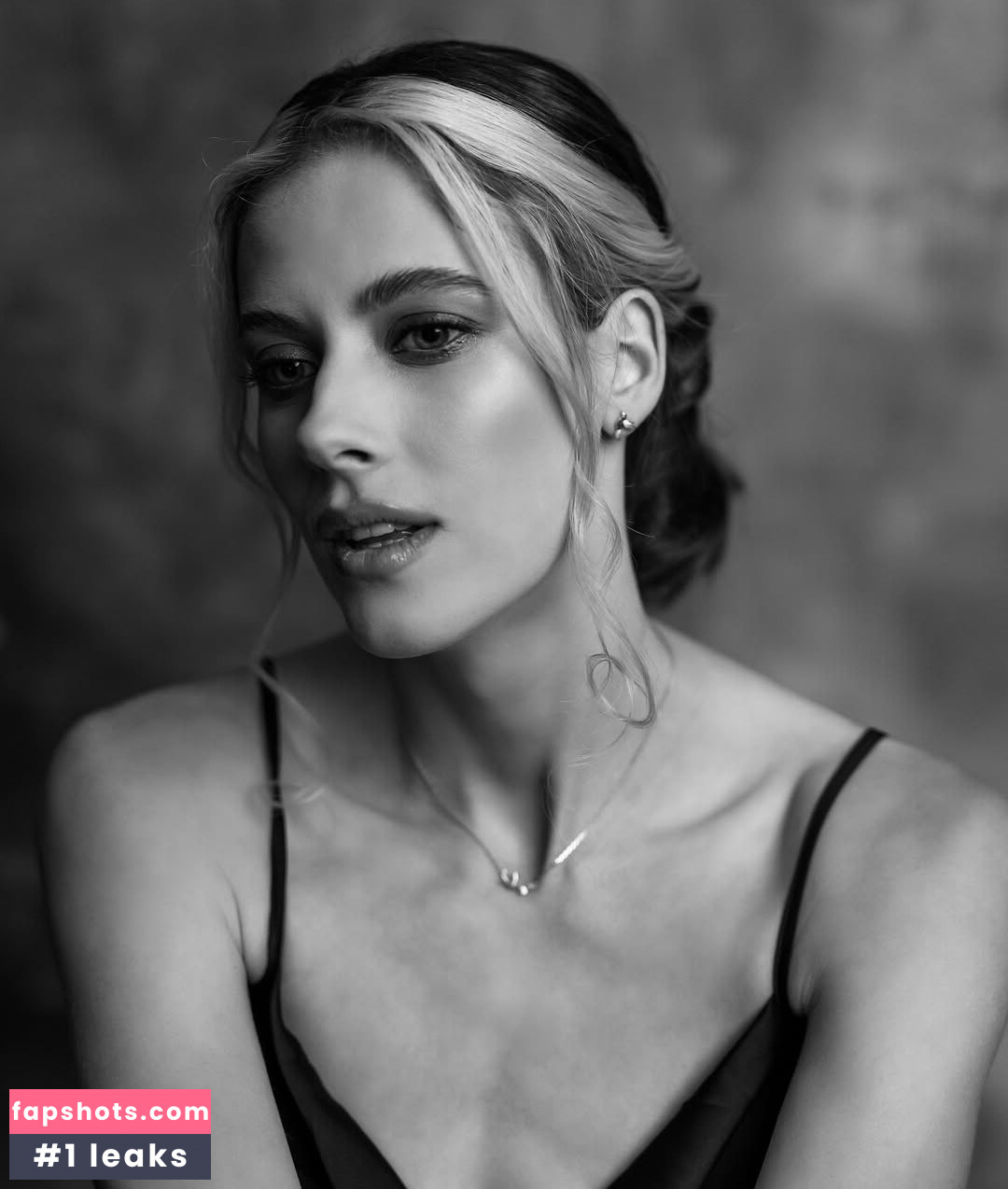 Yaroslova Mahuchikh gallery photo #6