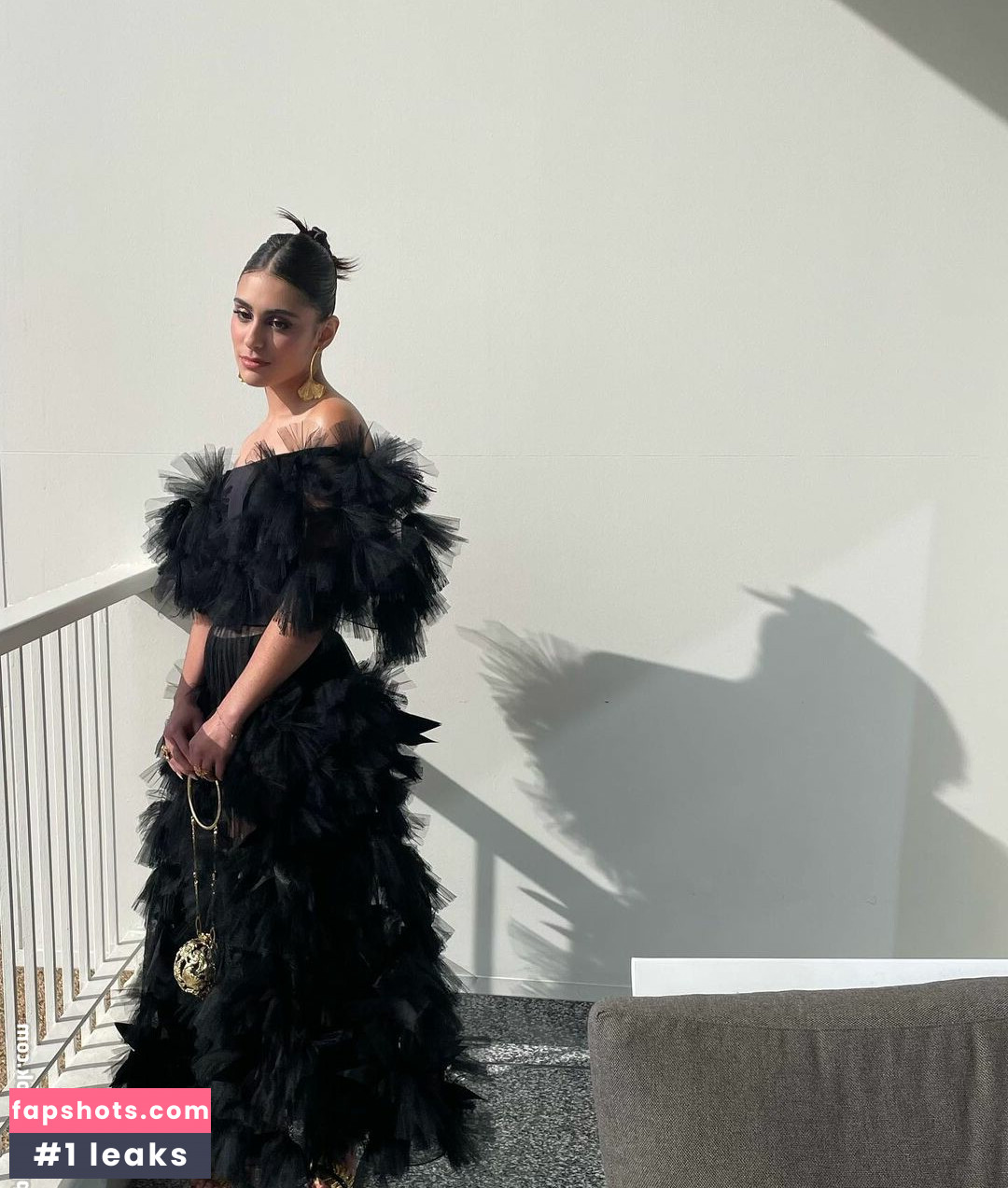 Yasmeen Fletcher nude babe gallery