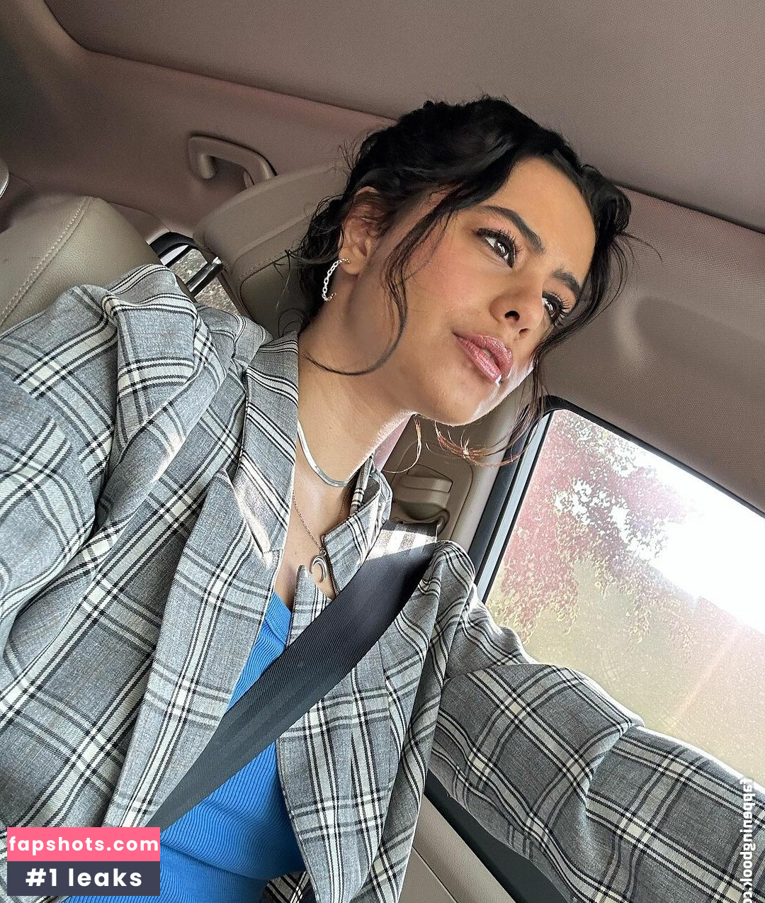 Yasmin Ali Yassine gallery photo #27