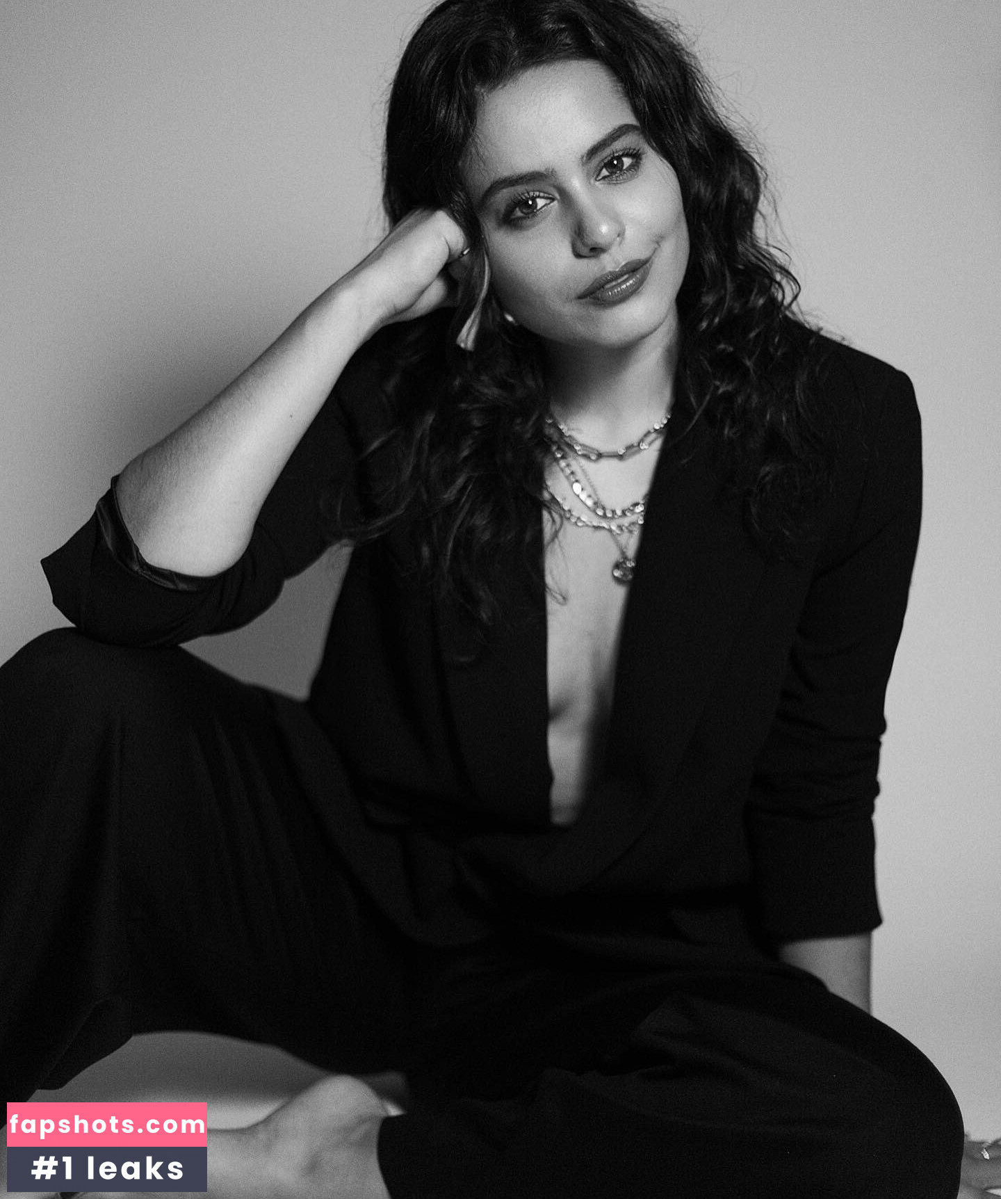 Yasmin Ali Yassine nude babe gallery