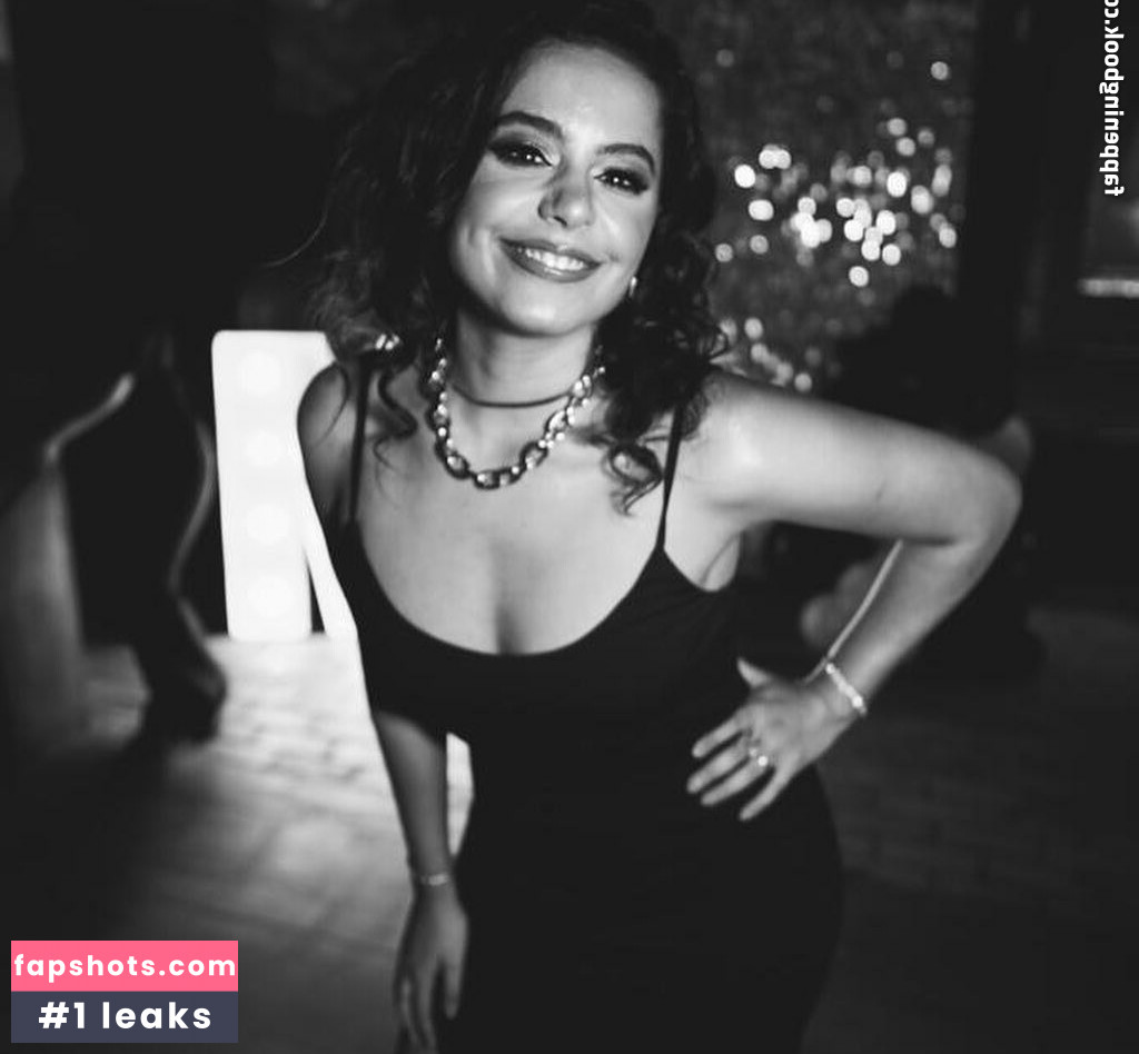 Yasmin Ali Yassine gallery photo #45