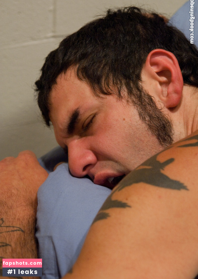 Yasmin Lee gallery photo #33