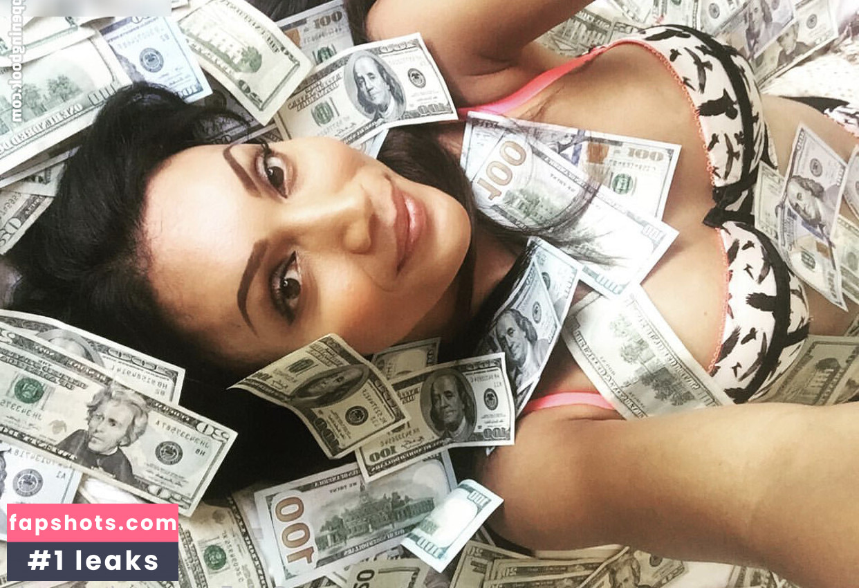 Yasmin Lee gallery photo #42