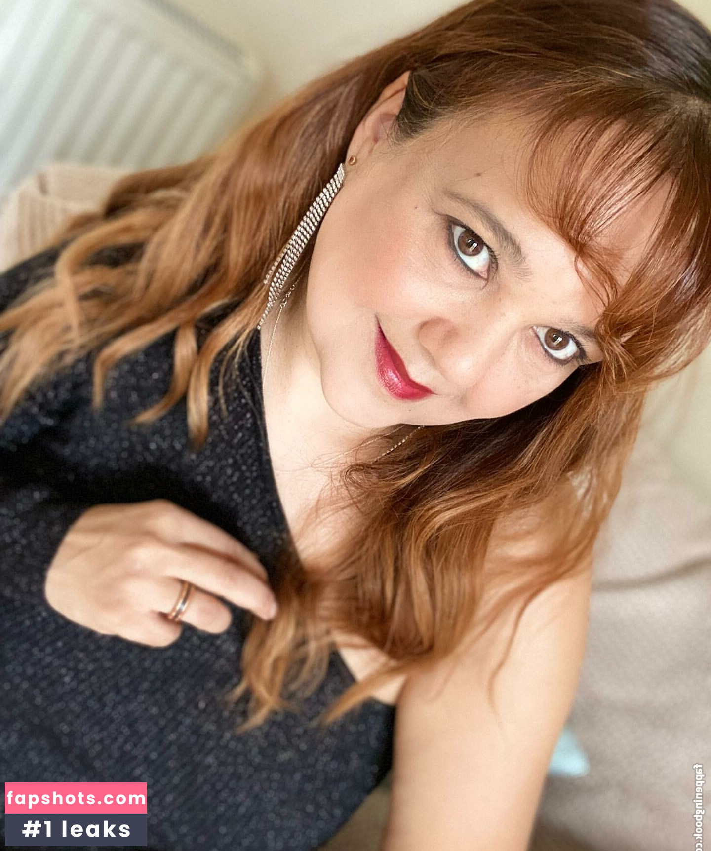 Yasmin gallery photo #22