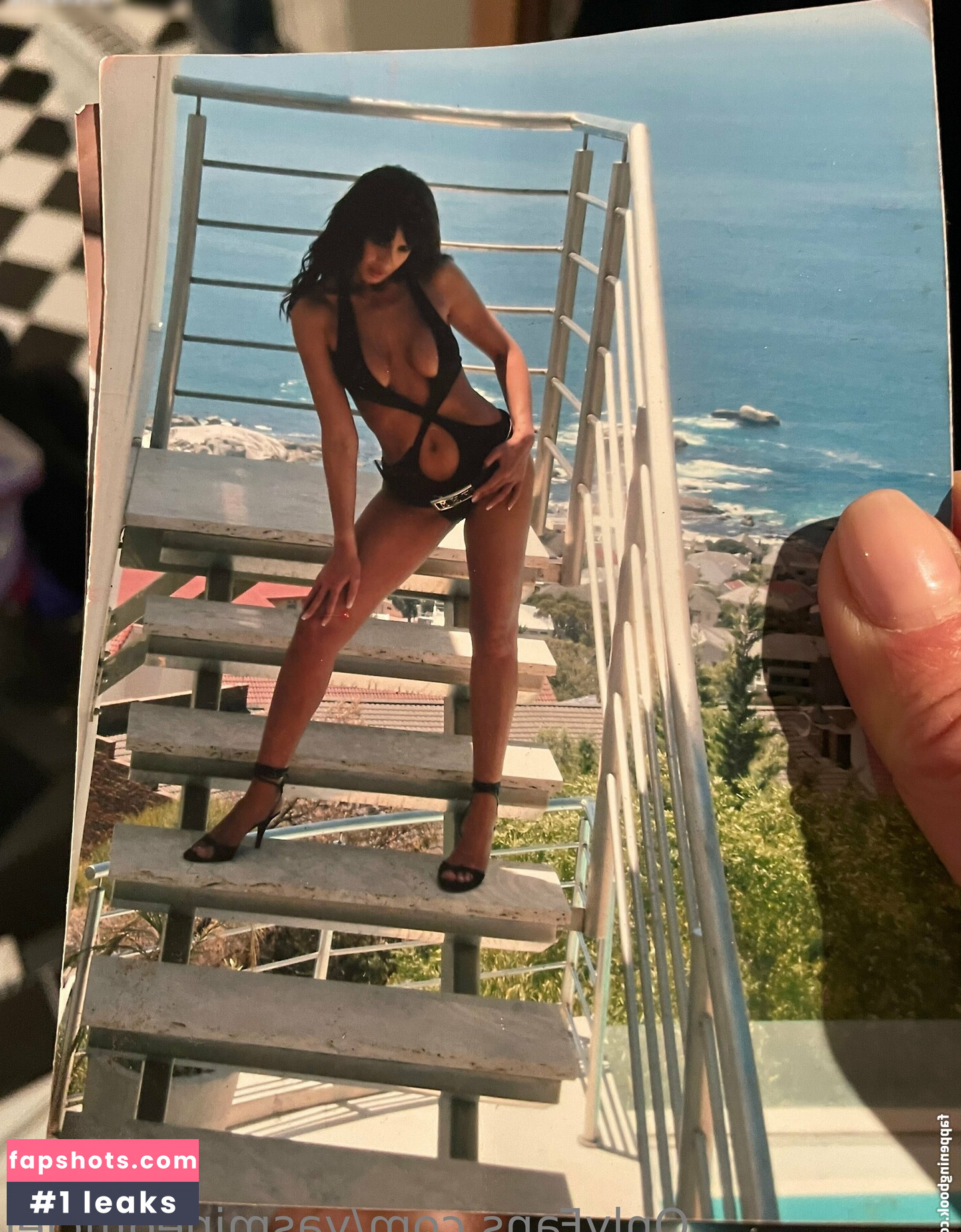 Yasmine Lafitte gallery photo #2