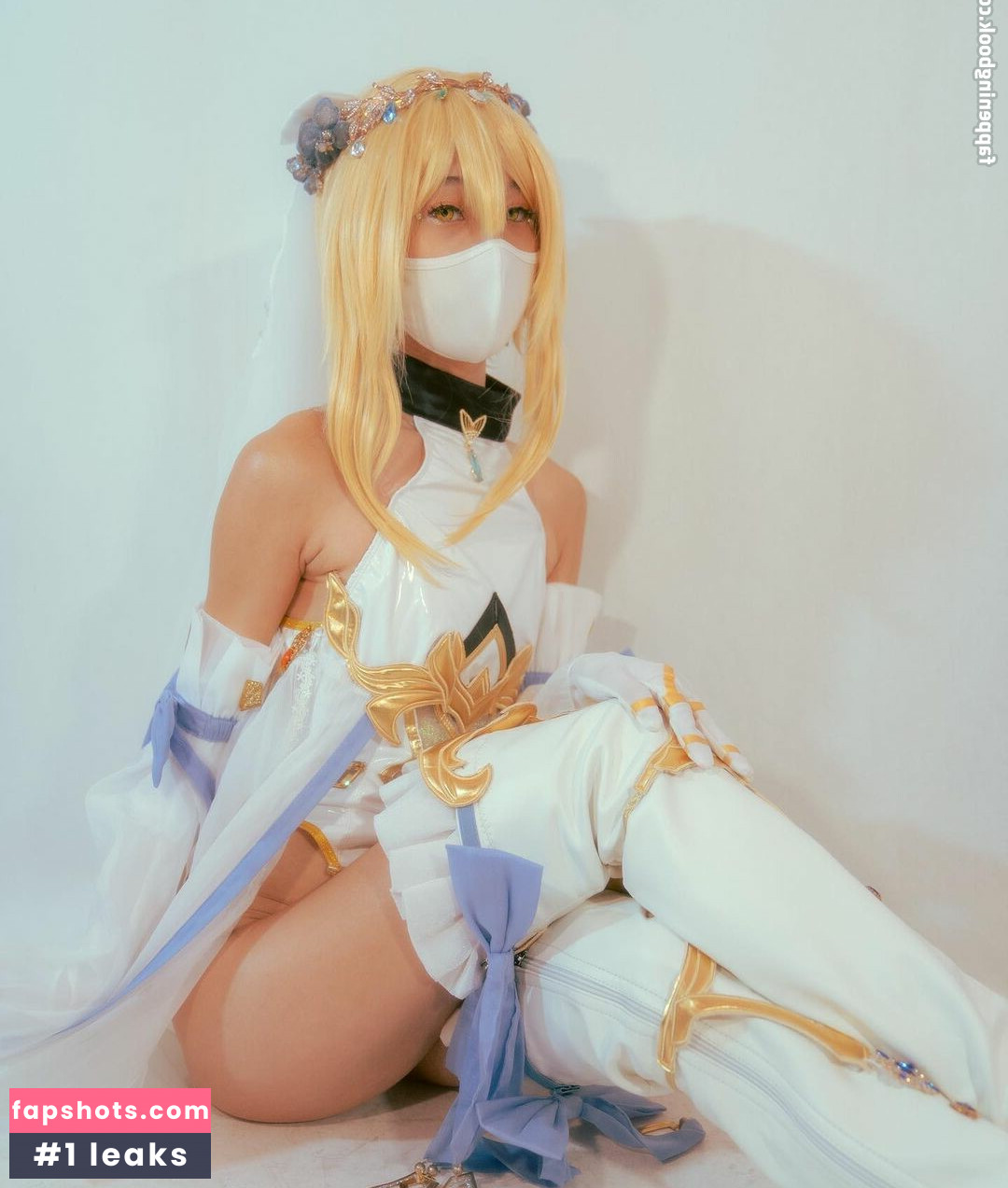 Yawarakai Luna gallery photo #2