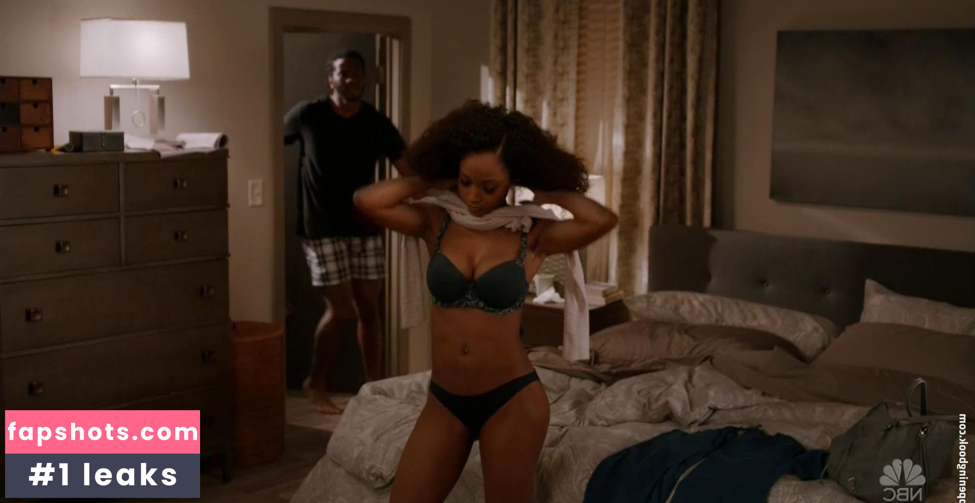 Yaya DaCosta gallery photo #20
