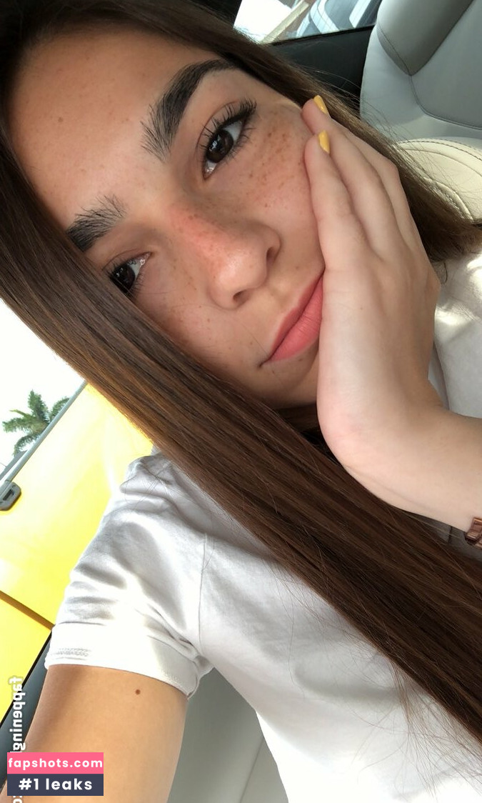 Yazmin Cantu gallery photo #10