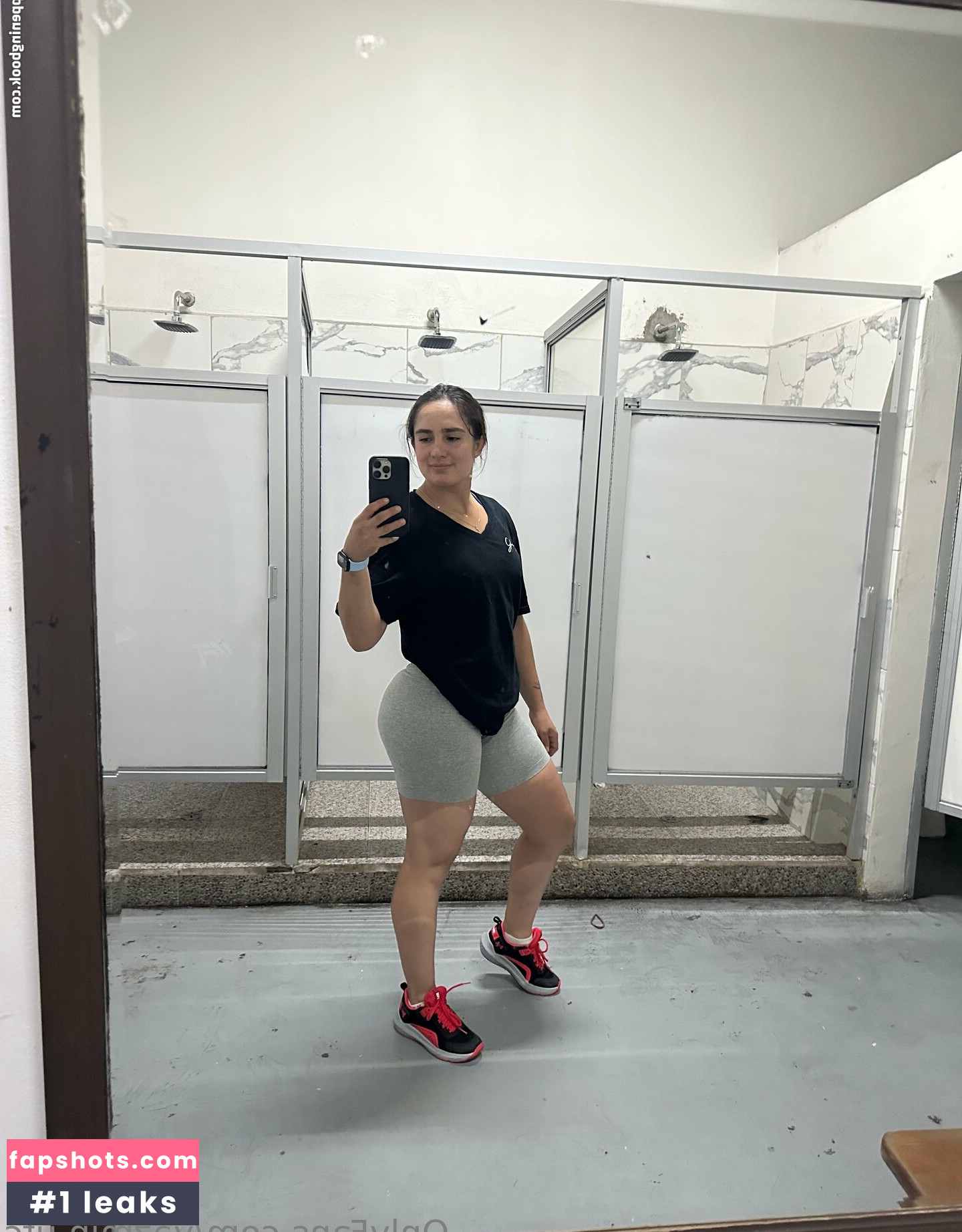 yazmin.ufc nude babe gallery