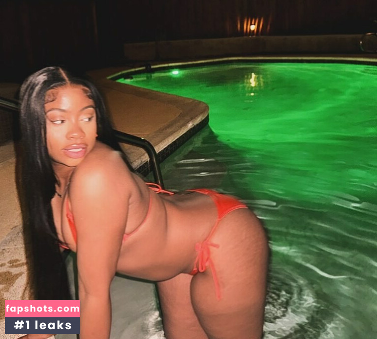 Yazmynswrld gallery photo #28