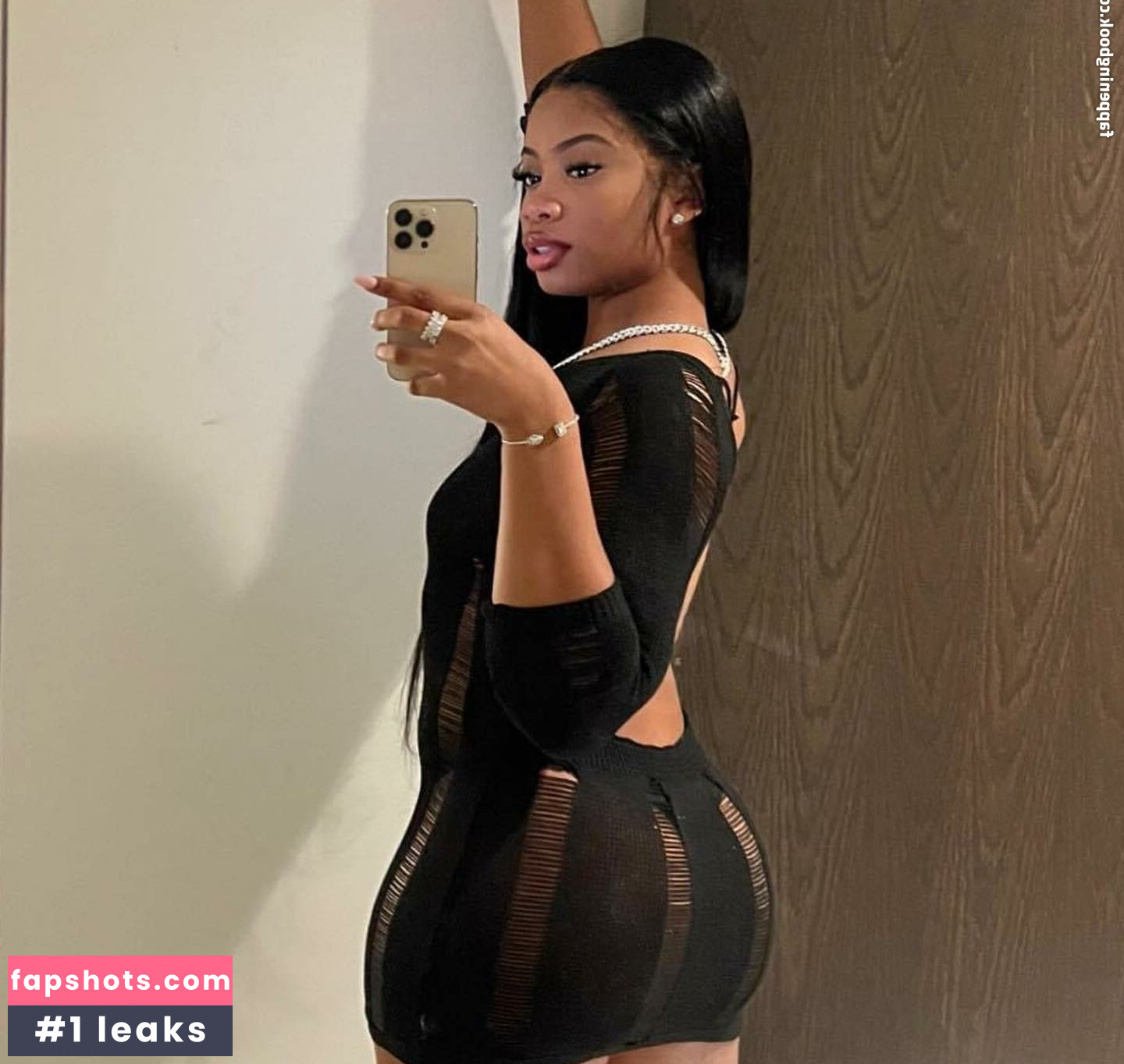 Yazmynswrld gallery photo #30