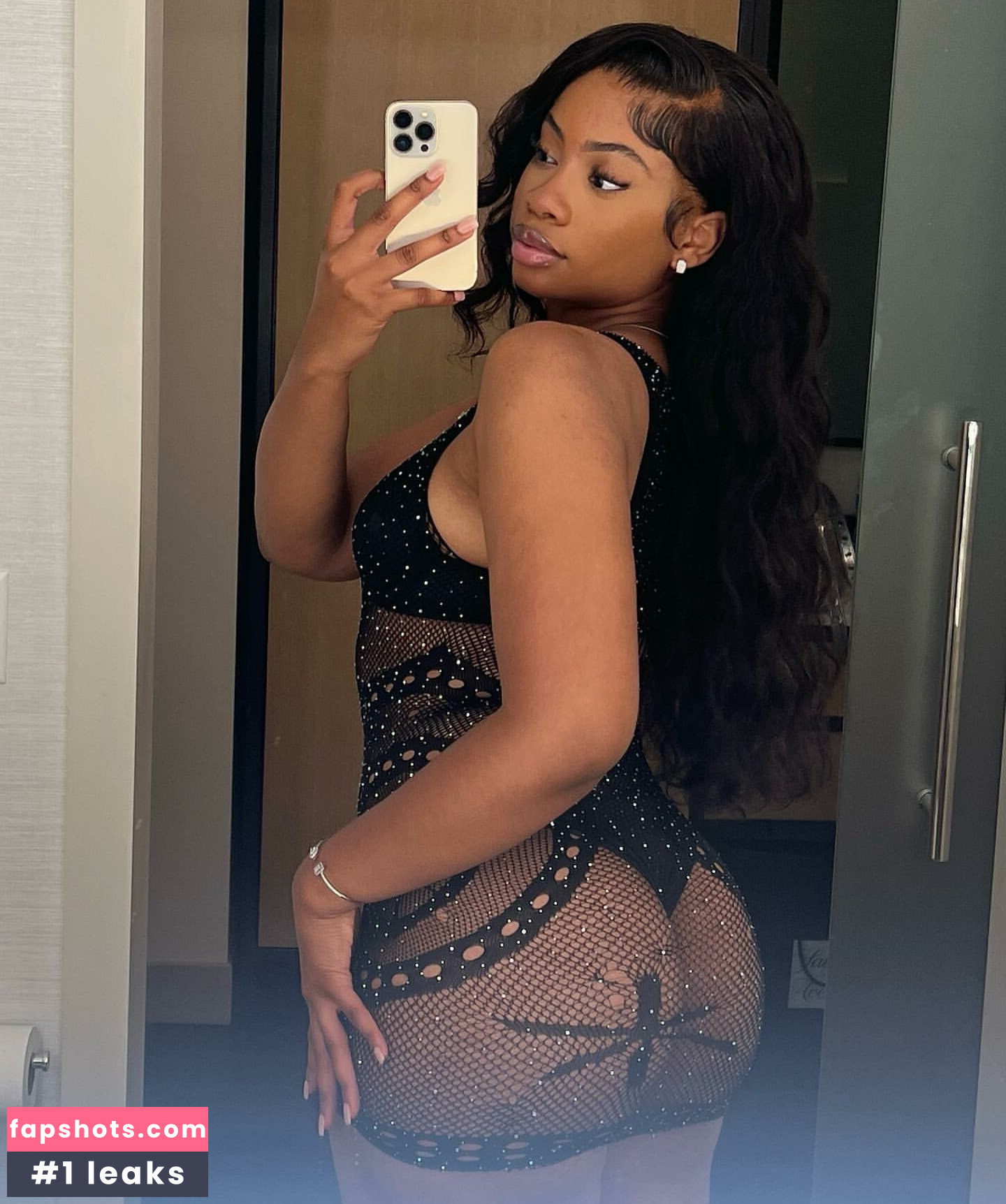 Yazmynswrld gallery photo #9