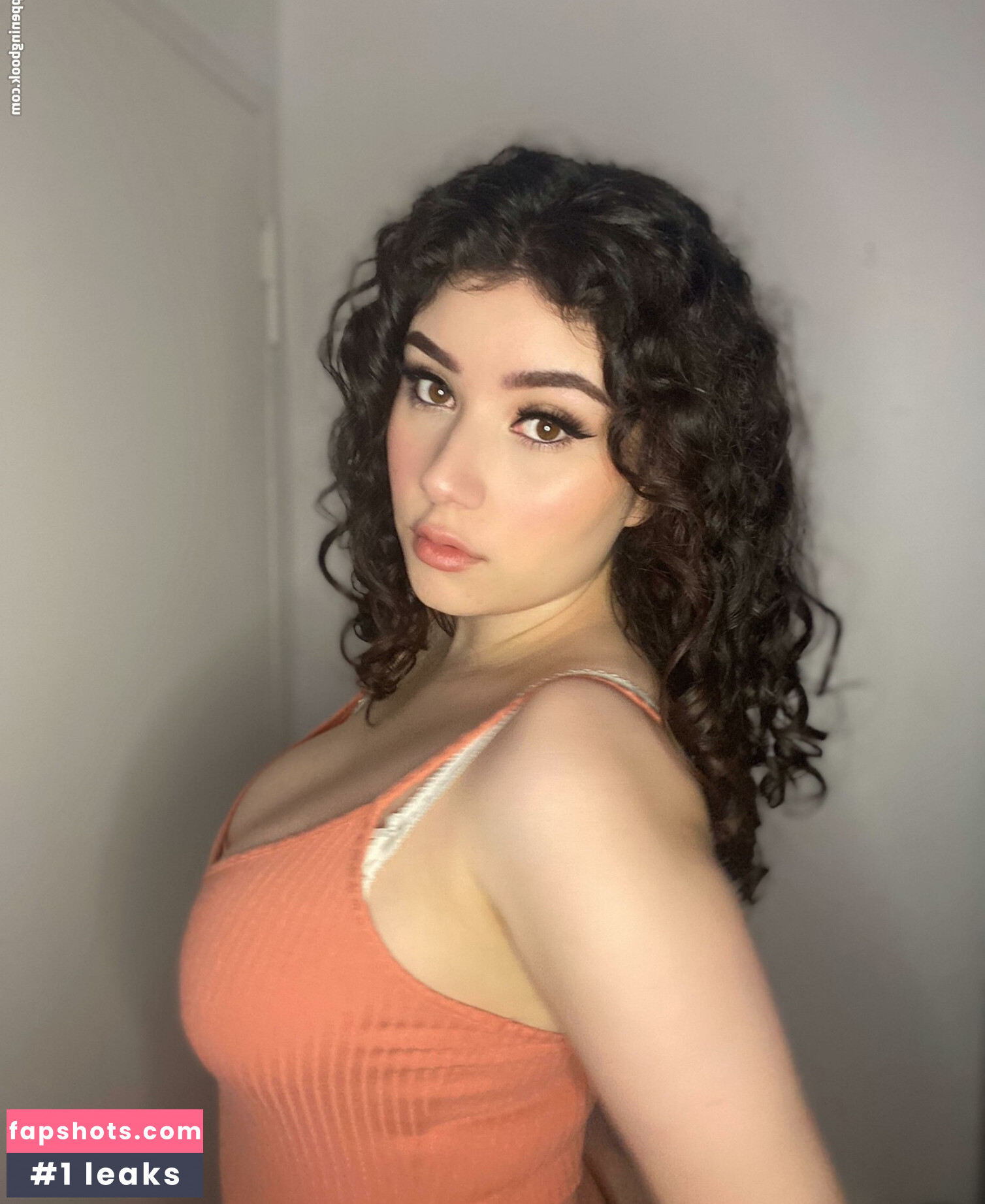 Yazzi gallery photo #5