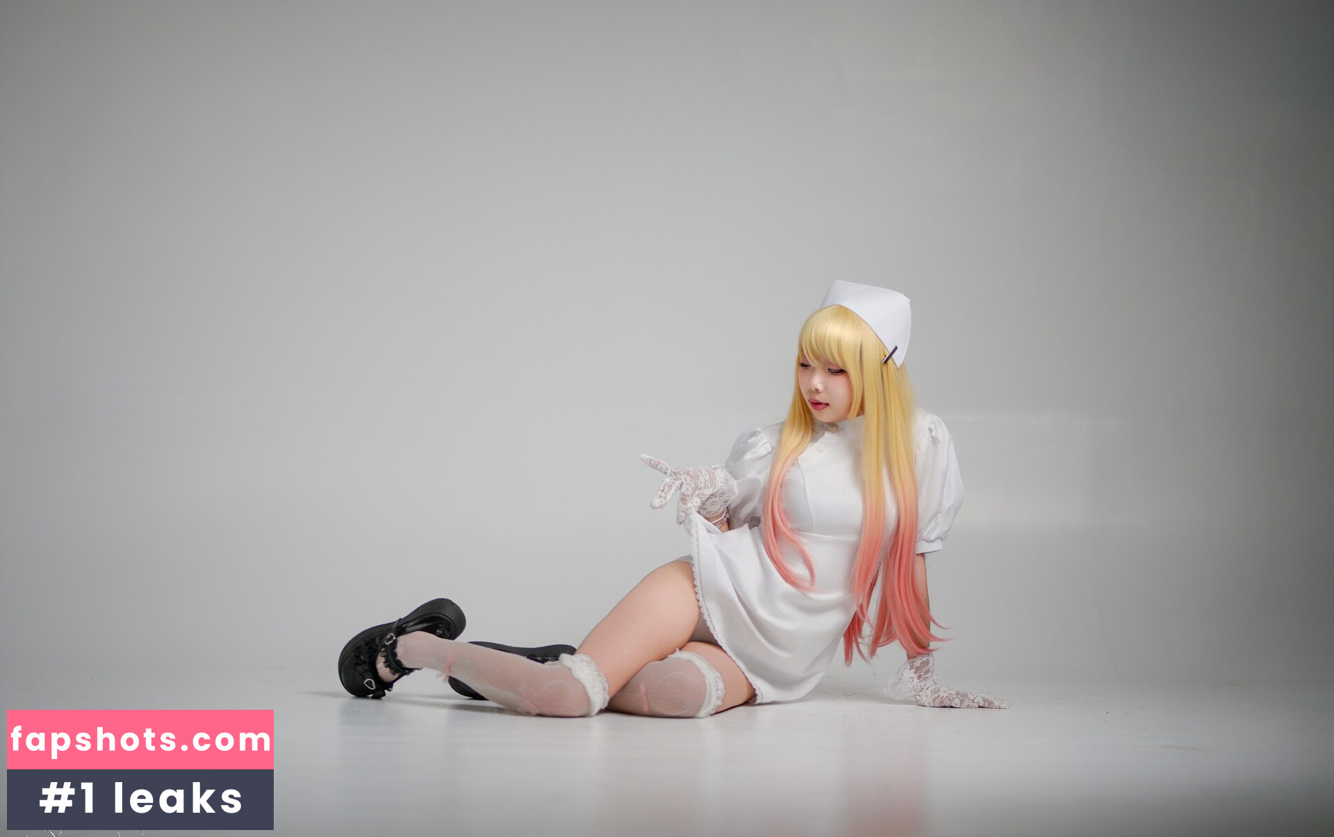 Ye Jin gallery photo #2