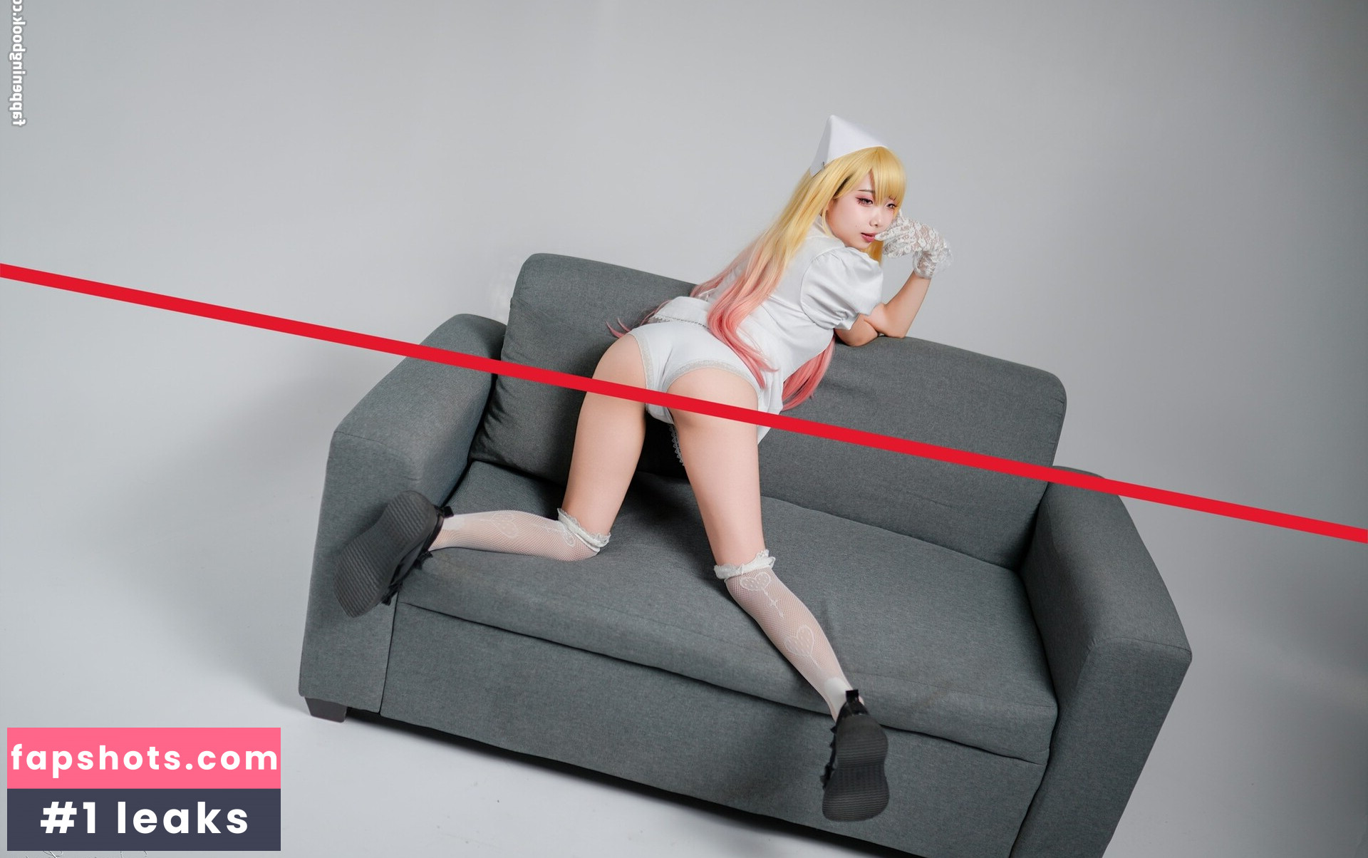 Ye Jin gallery photo #5