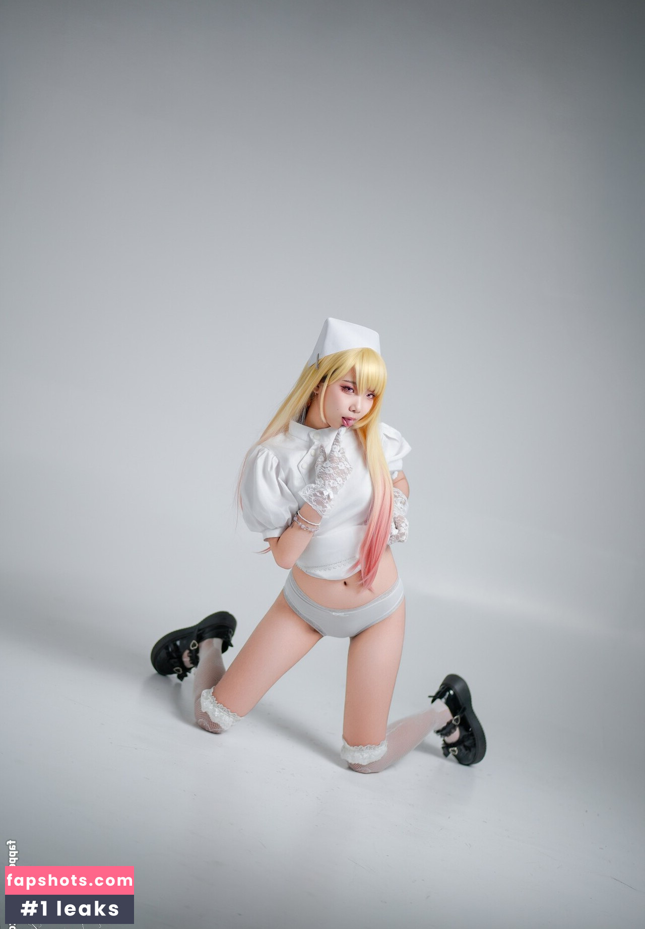 Ye Jin gallery photo #8