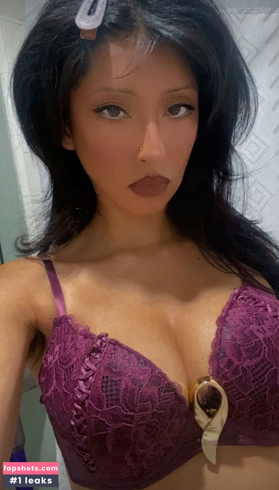 Yeahbabyy nude babe gallery