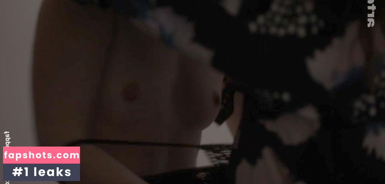 Yelle gallery photo #7