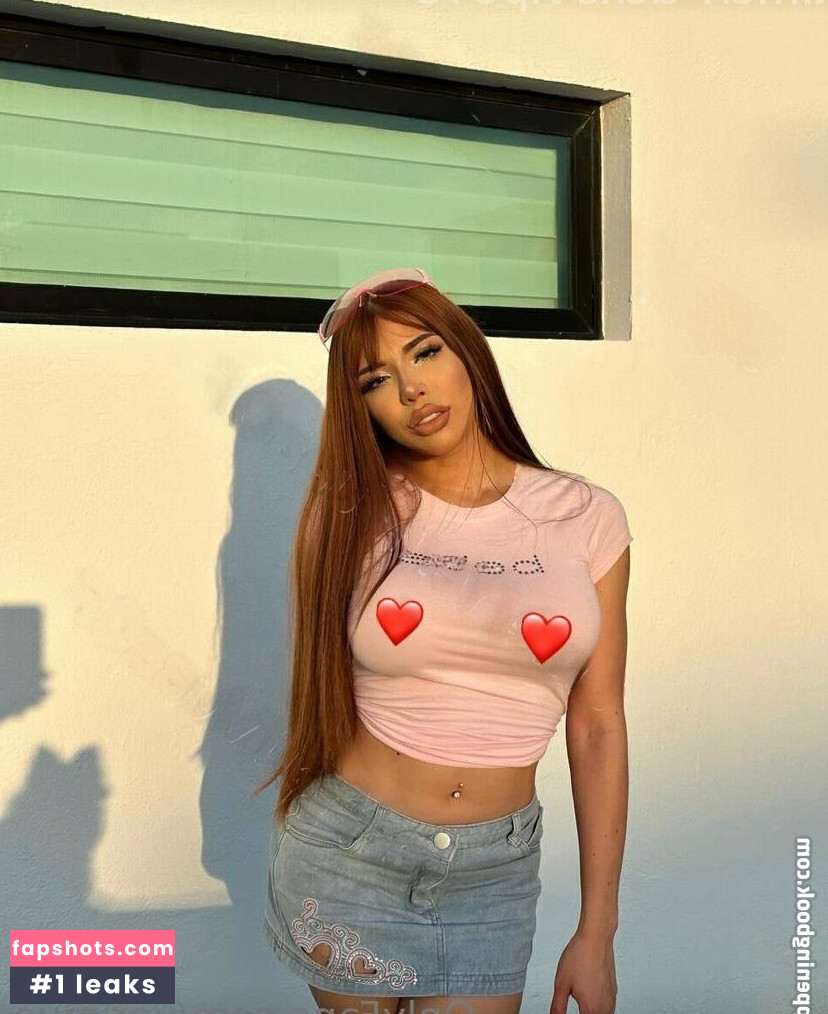 Yeri Mía gallery photo #17