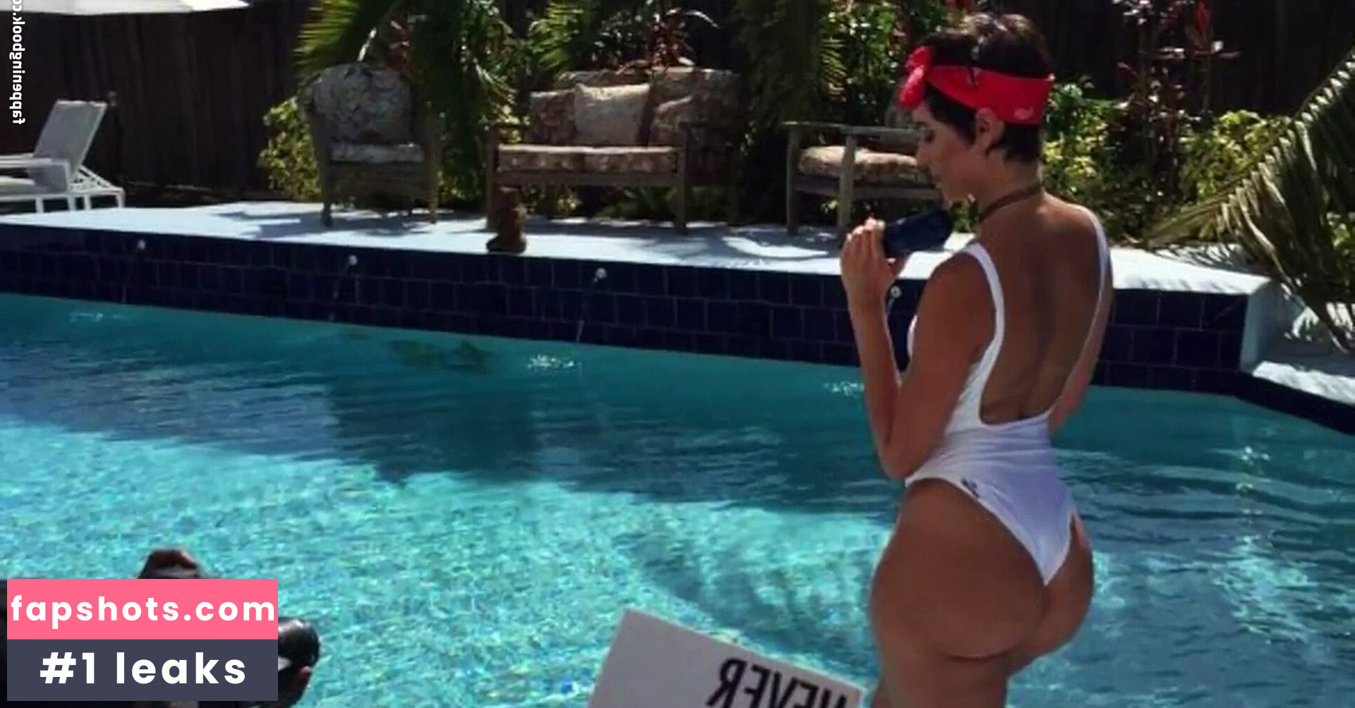 Yes Julz gallery photo #3