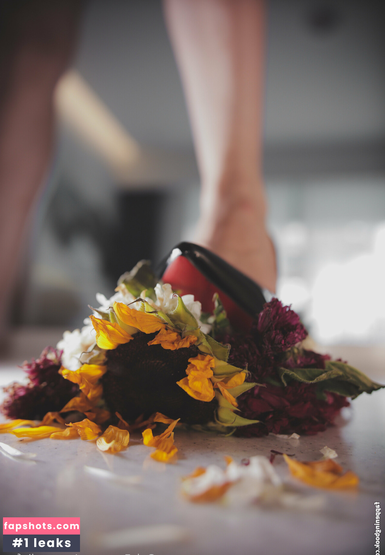 yesameliafree nude babe gallery