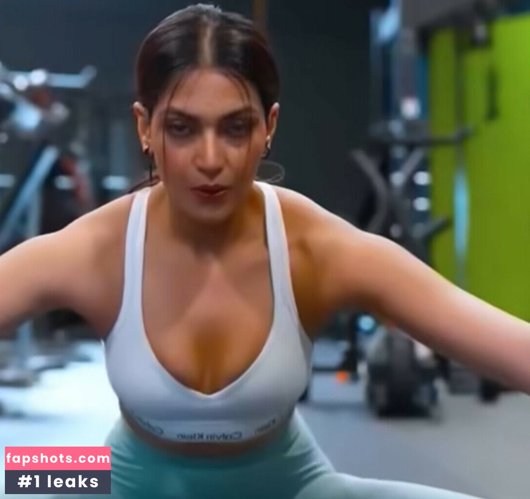 Yesha Sagar gallery photo #9