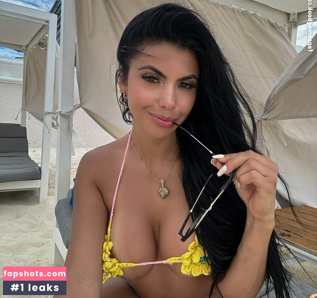 Yesli Gomez gallery photo #7