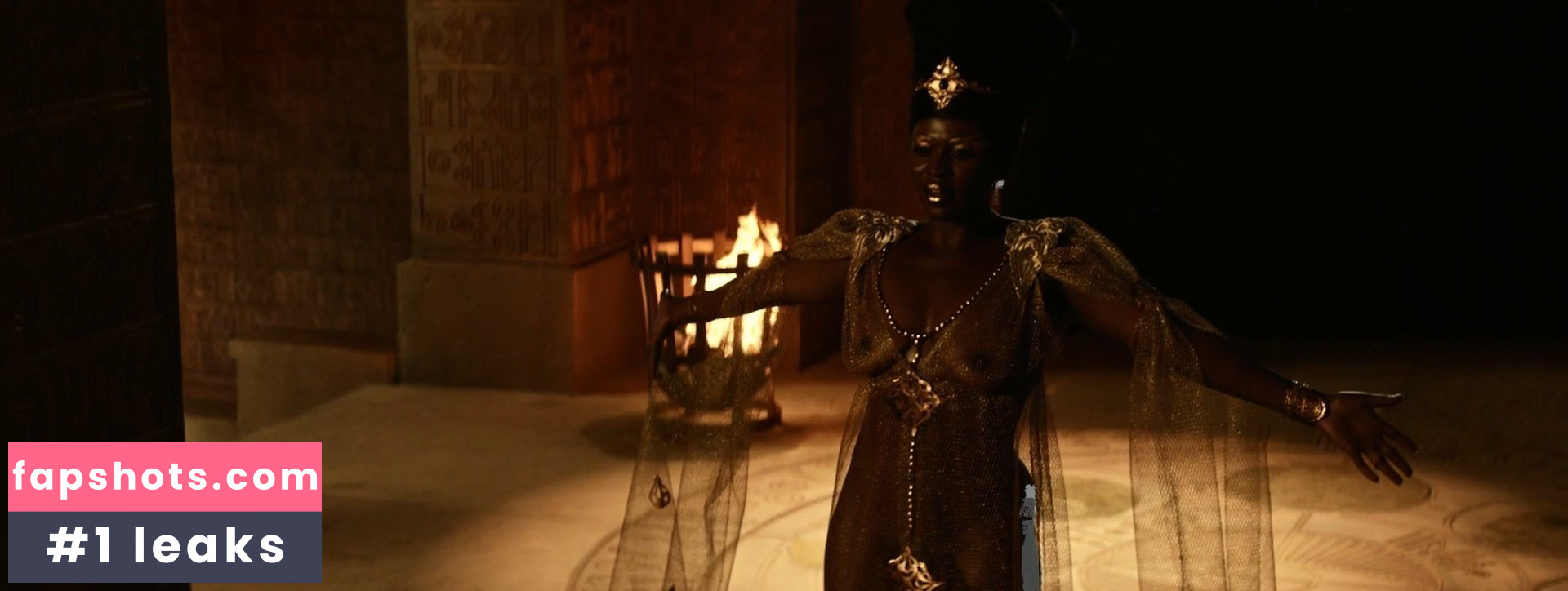 Yetide Badaki gallery photo #11