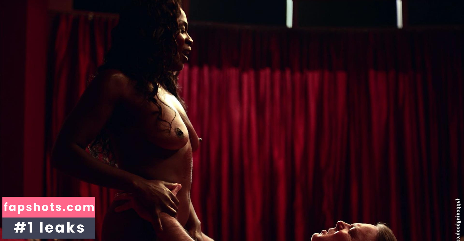 Yetide Badaki gallery photo #19