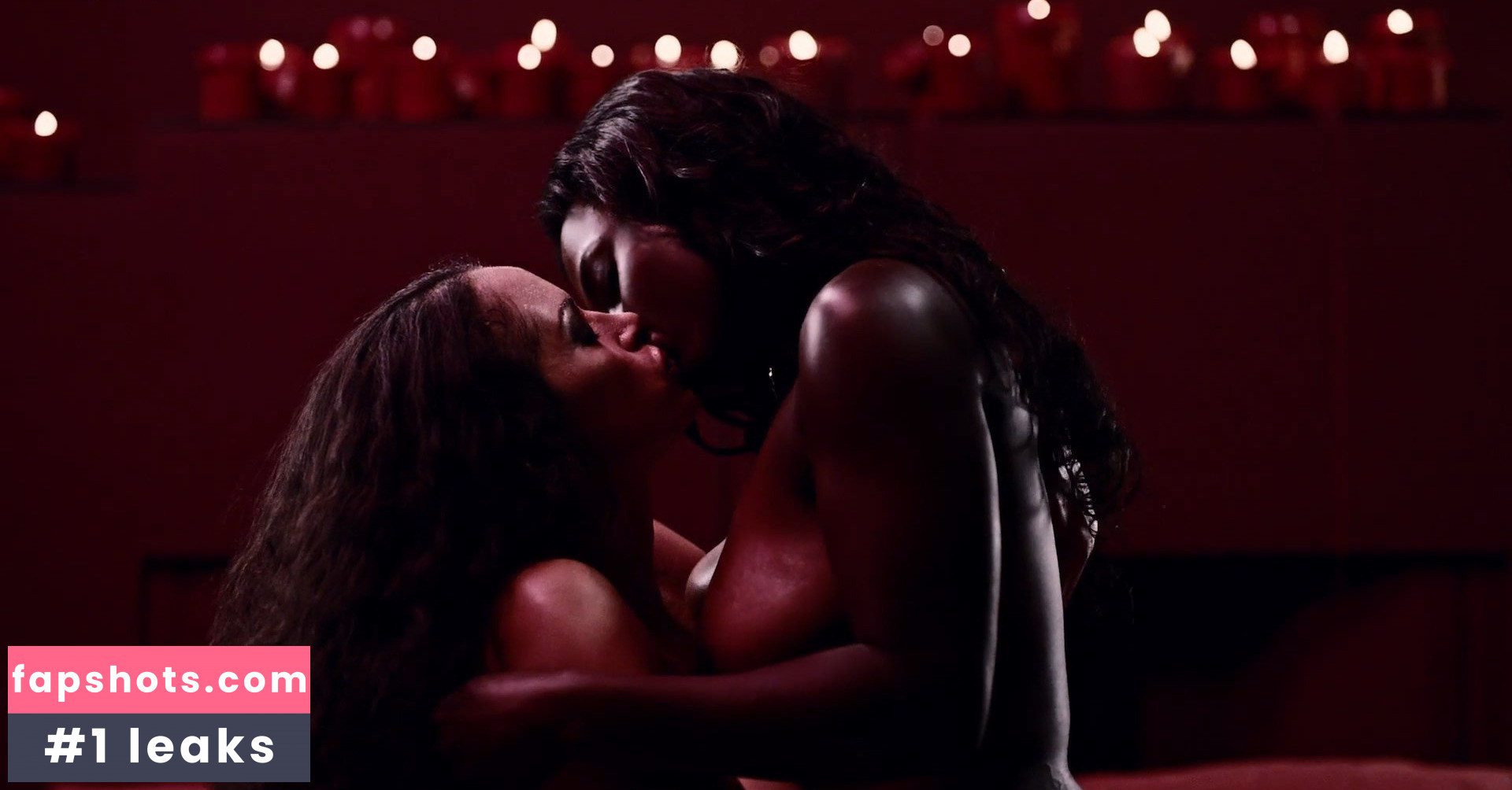 Yetide Badaki gallery photo #3