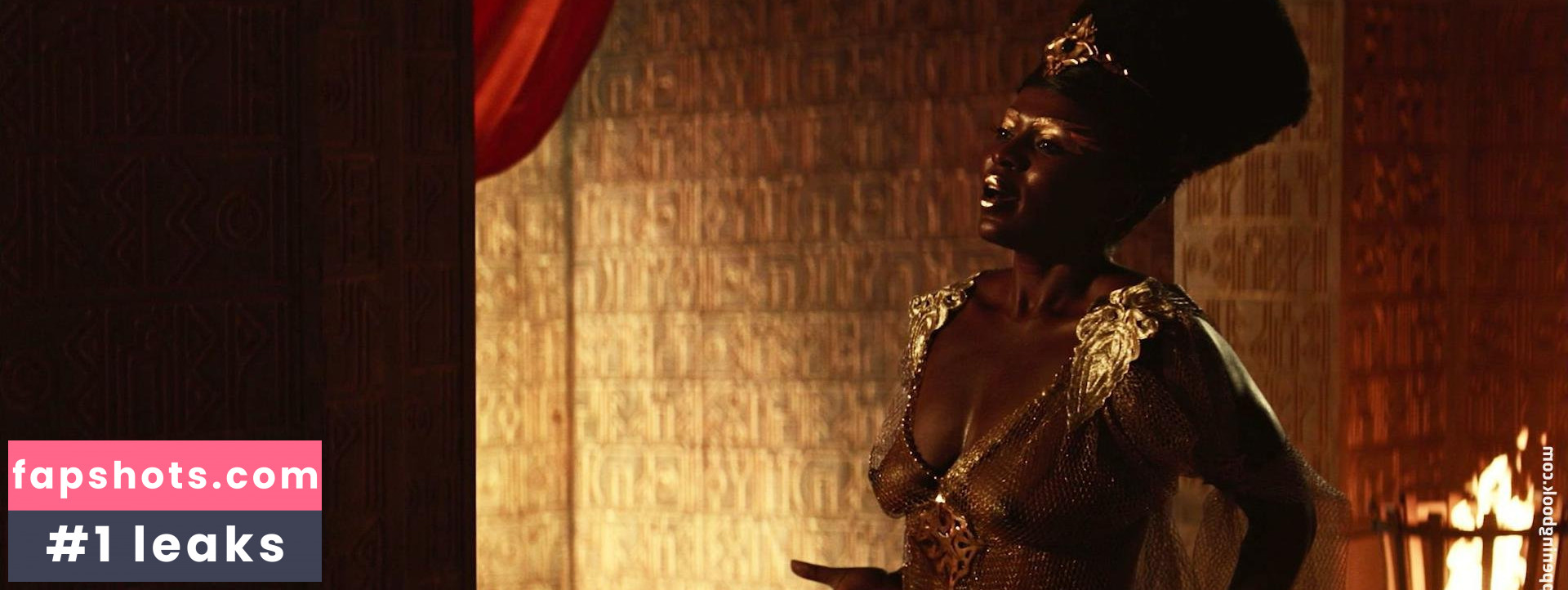 Yetide Badaki gallery photo #21