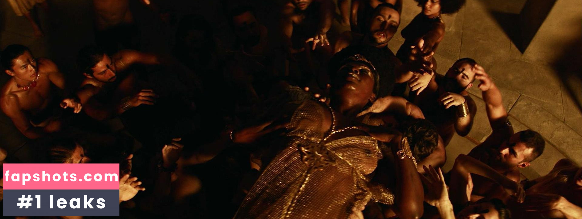 Yetide Badaki gallery photo #24