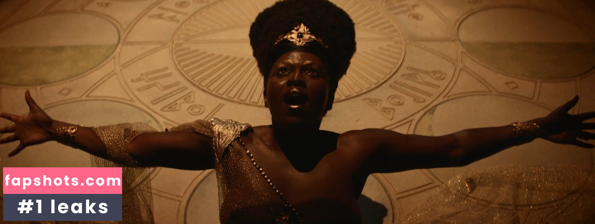 Yetide Badaki gallery photo #4