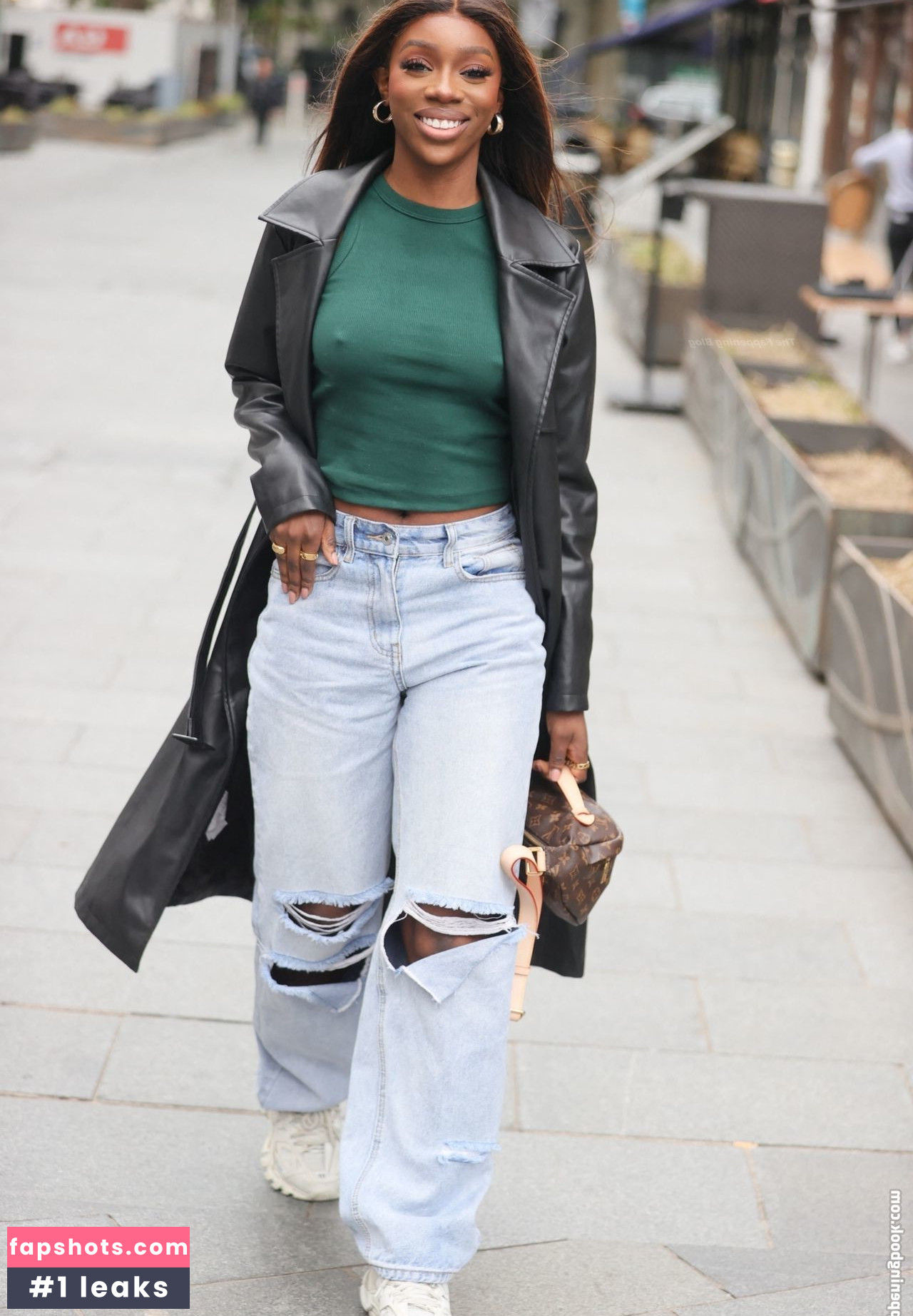 Yewande Nude Leaks OnlyFans Photos #15 - LeakJerk