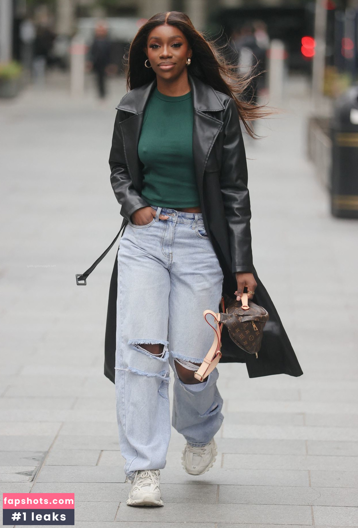 Yewande Nude Leaks OnlyFans Photos #5 - LeakJerk