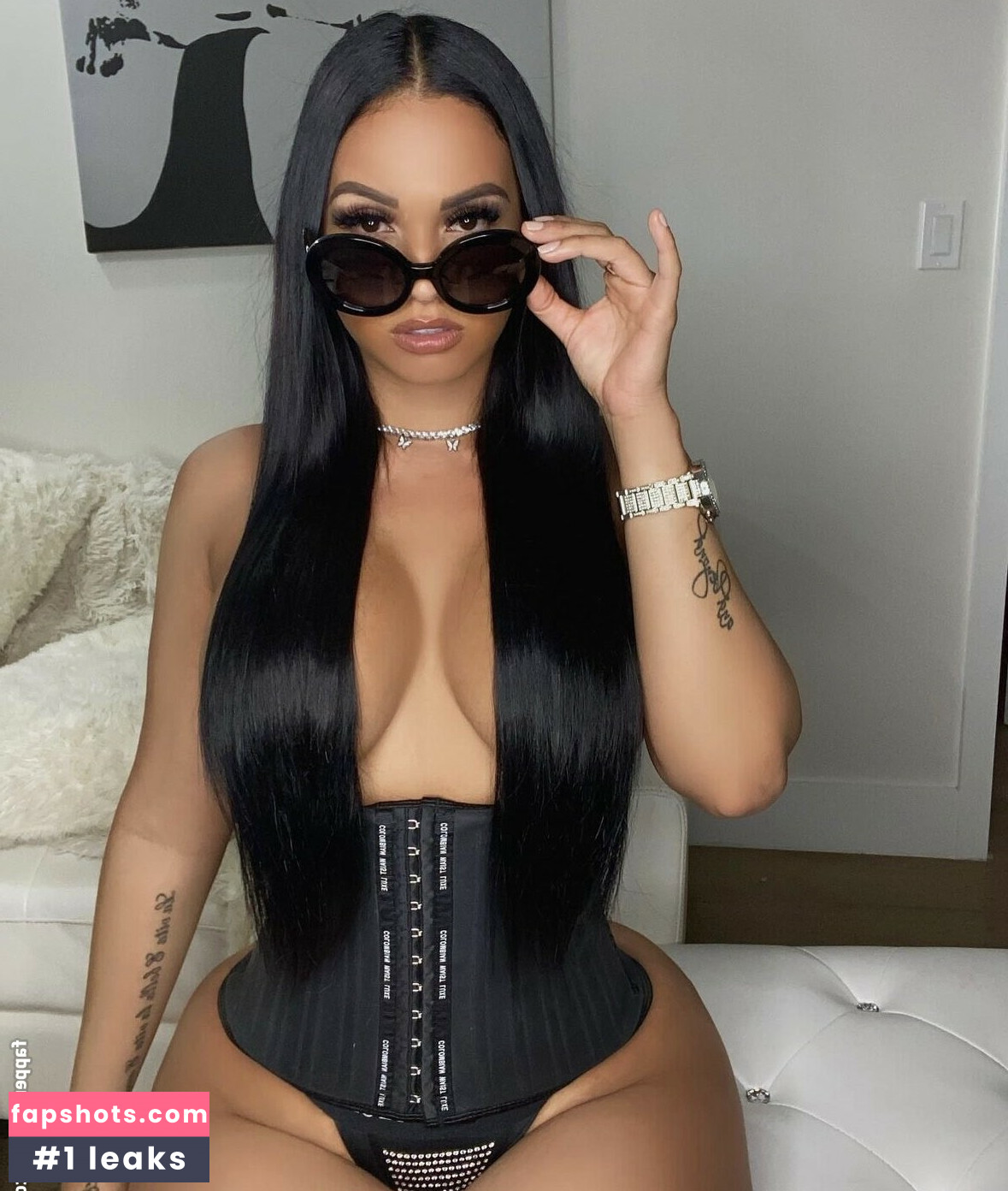 Yineth Moreno Nude Leaks OnlyFans Photos #6 - LeakJerk