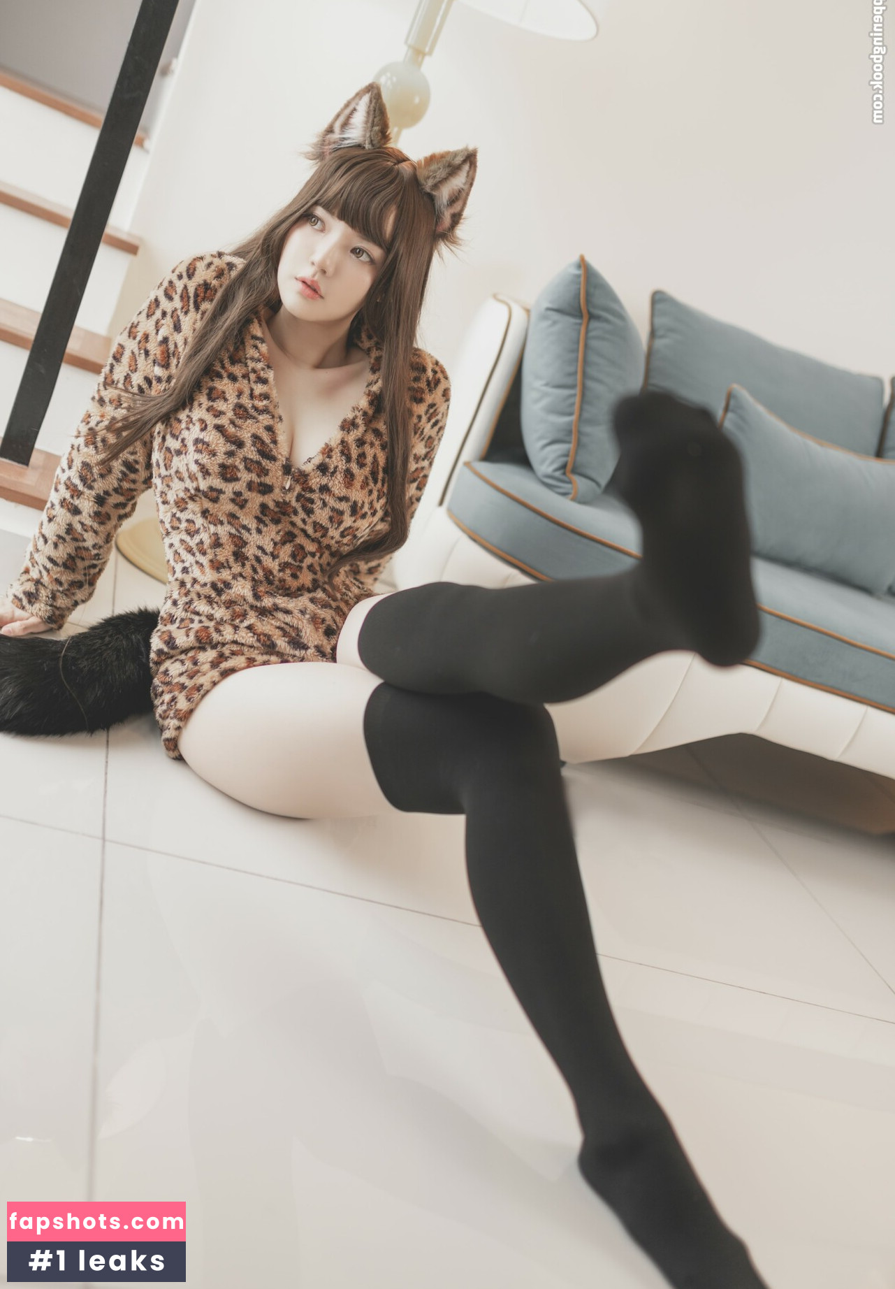 Ying Tze gallery photo #107