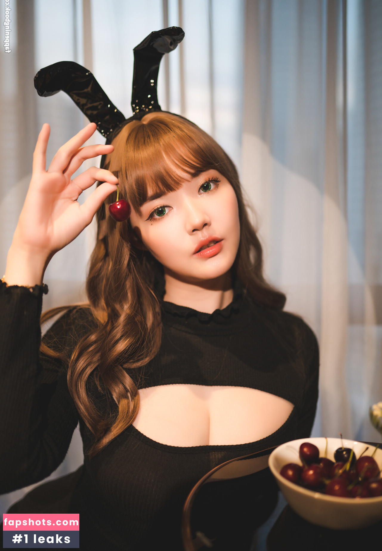 Ying Tze gallery photo #14