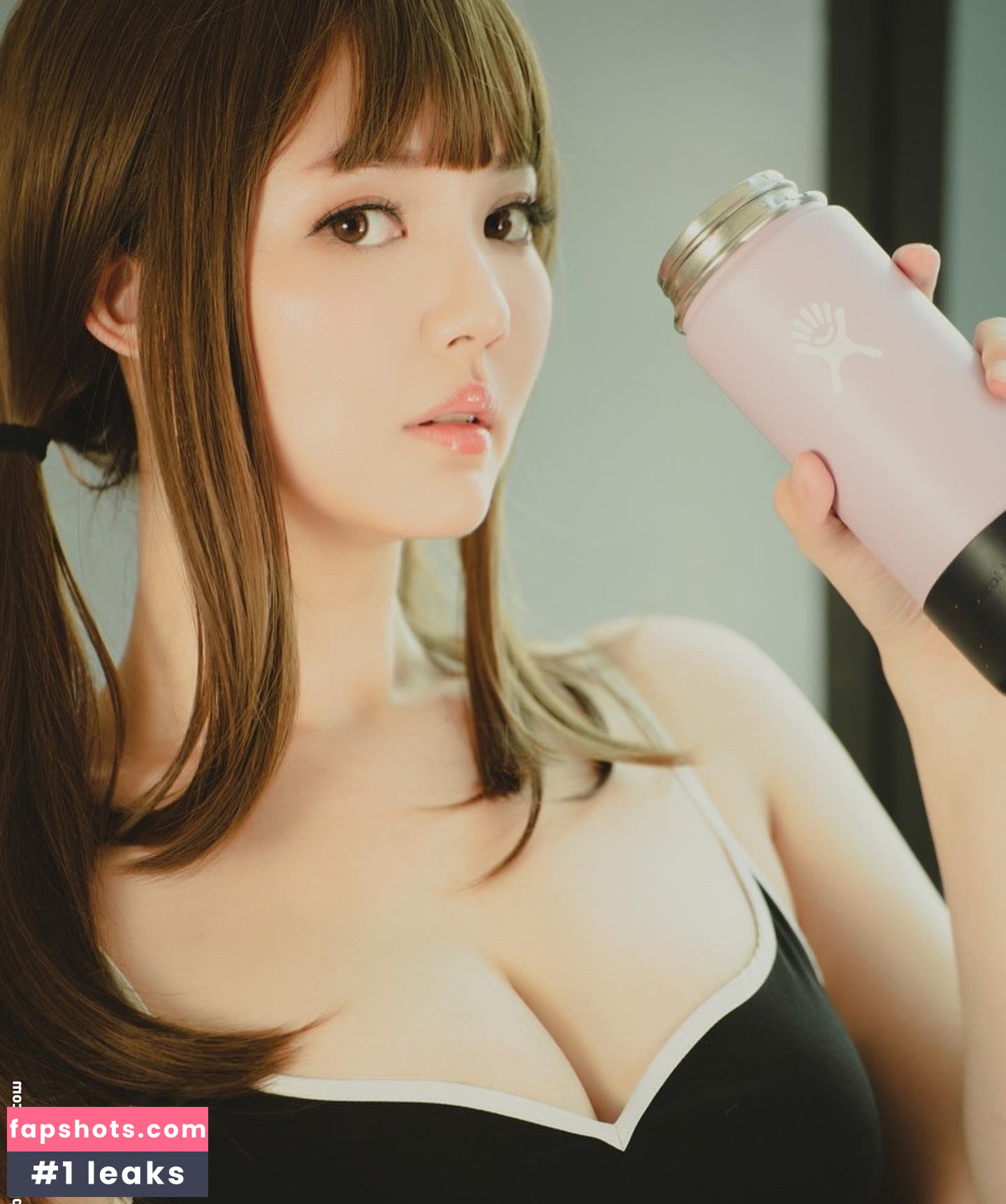 Ying Tze gallery photo #138