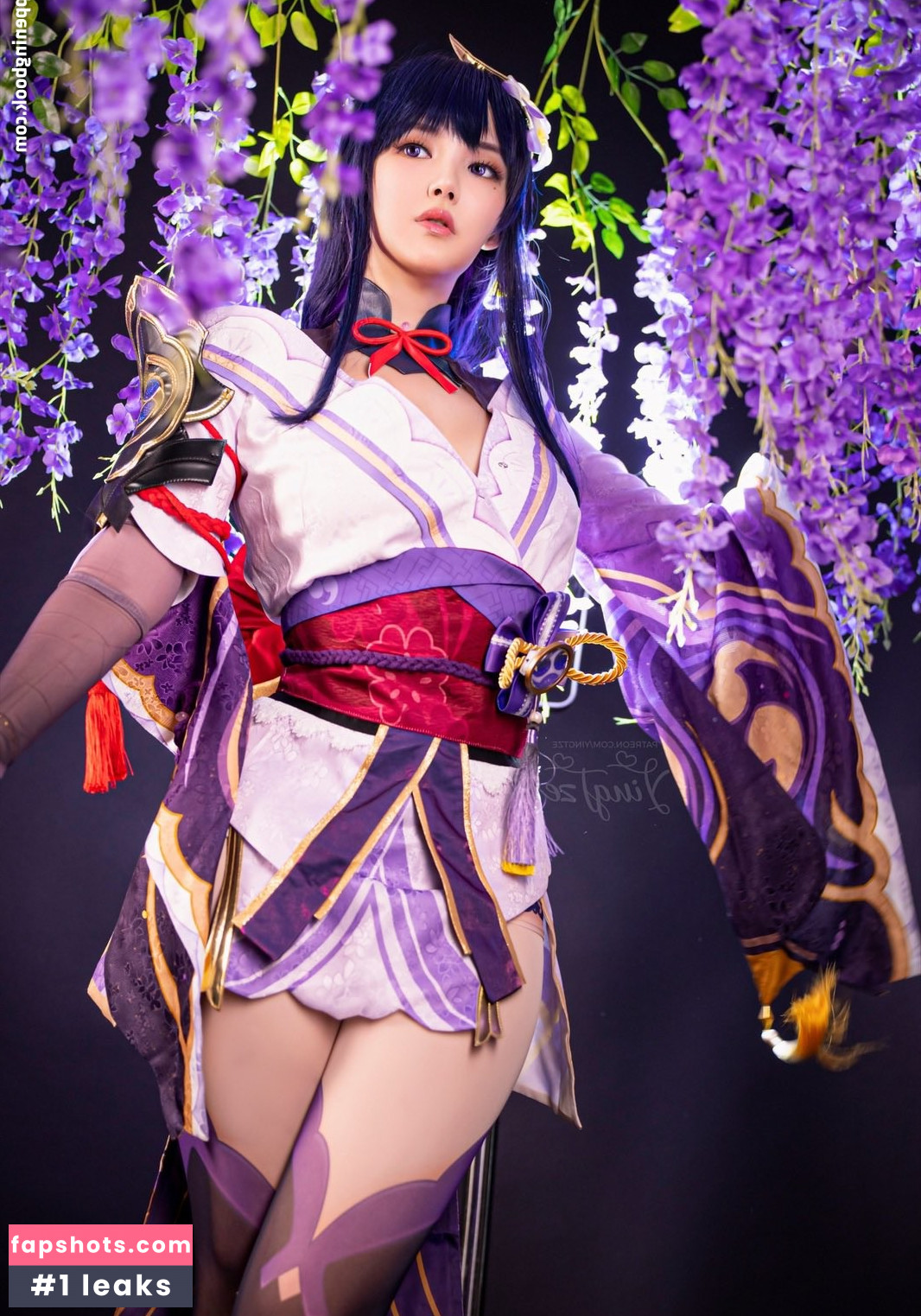 Ying Tze gallery photo #142