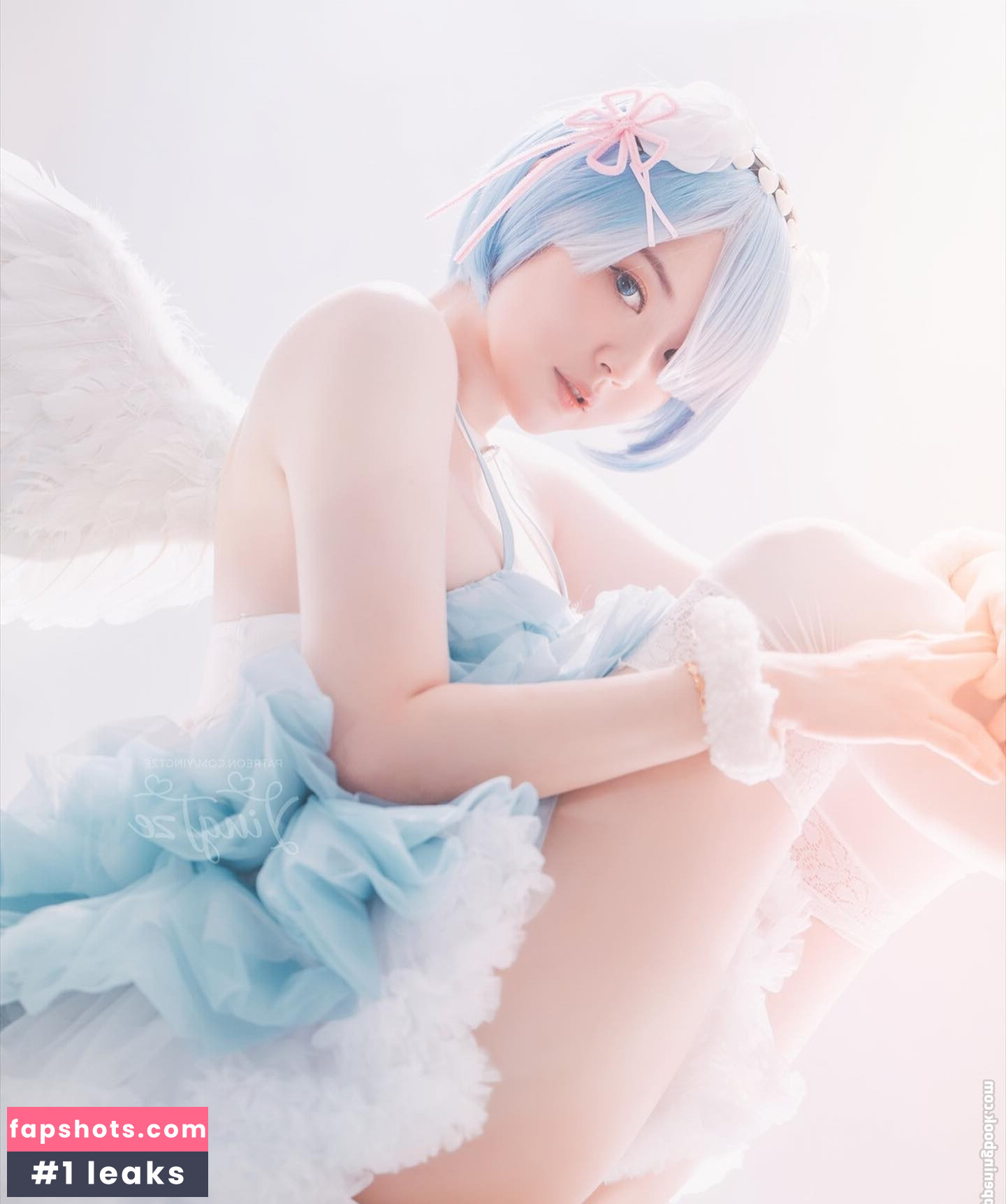 Ying Tze gallery photo #156