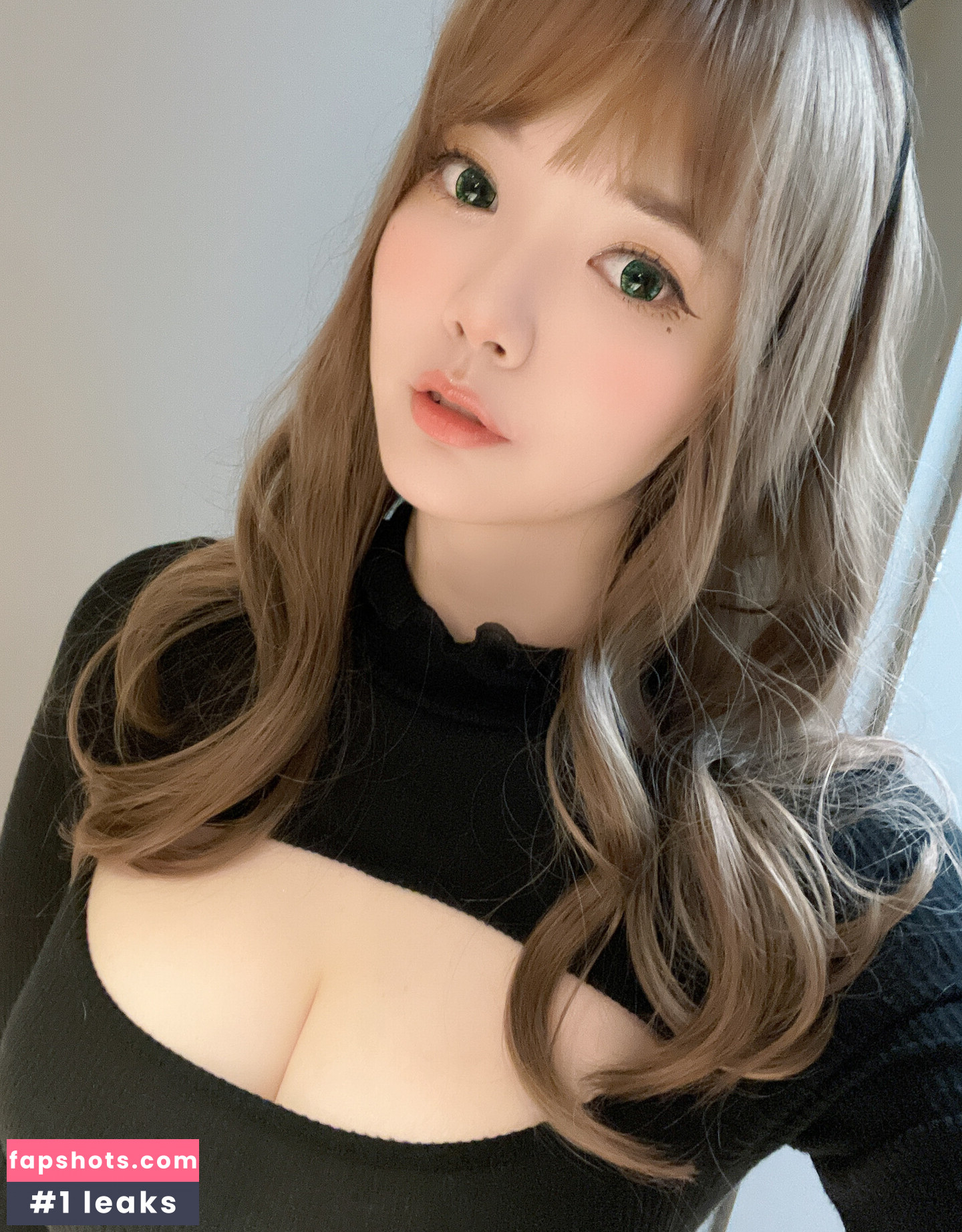 Ying Tze gallery photo #20